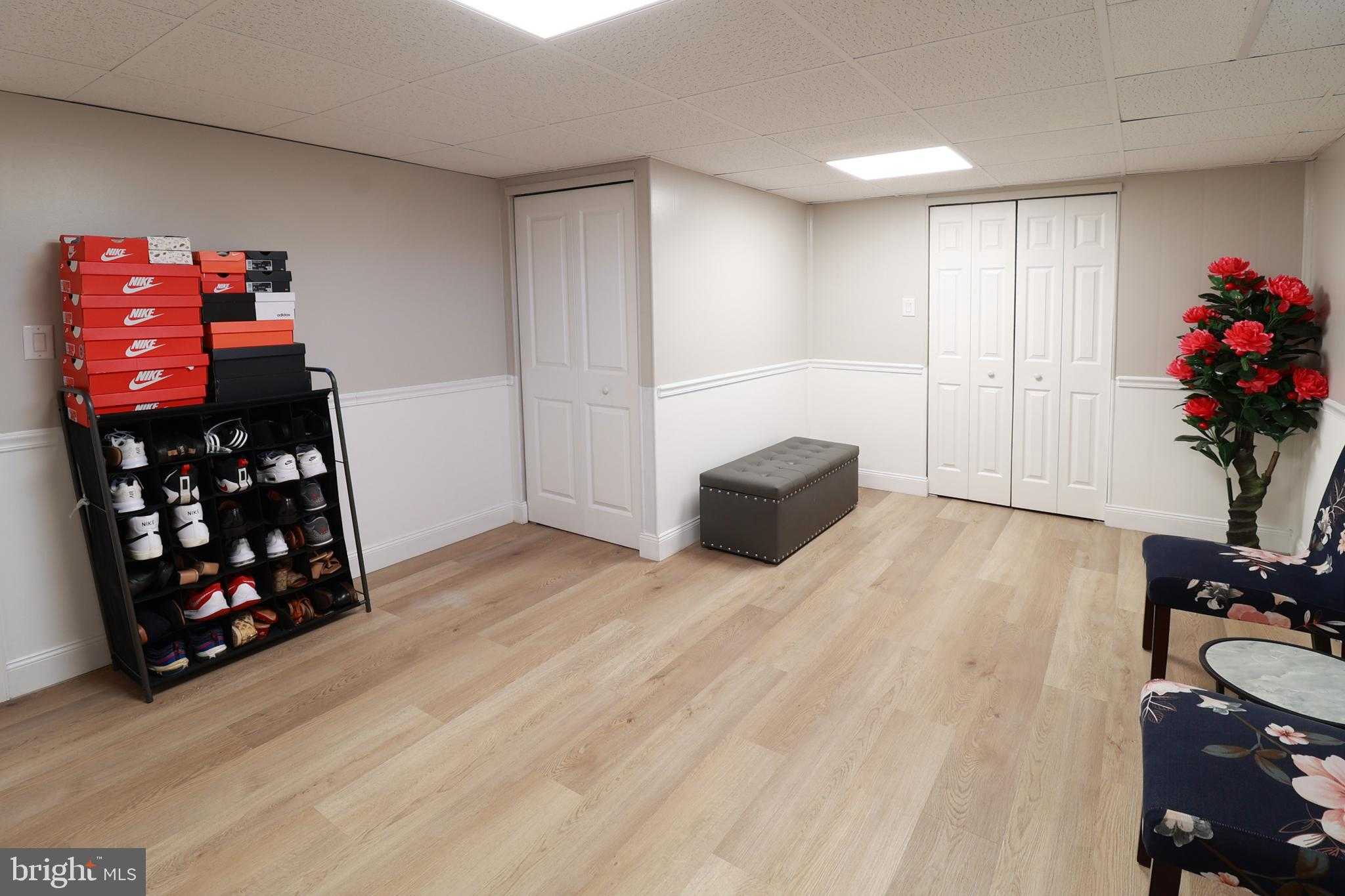 690 Carbon Ave photo 28