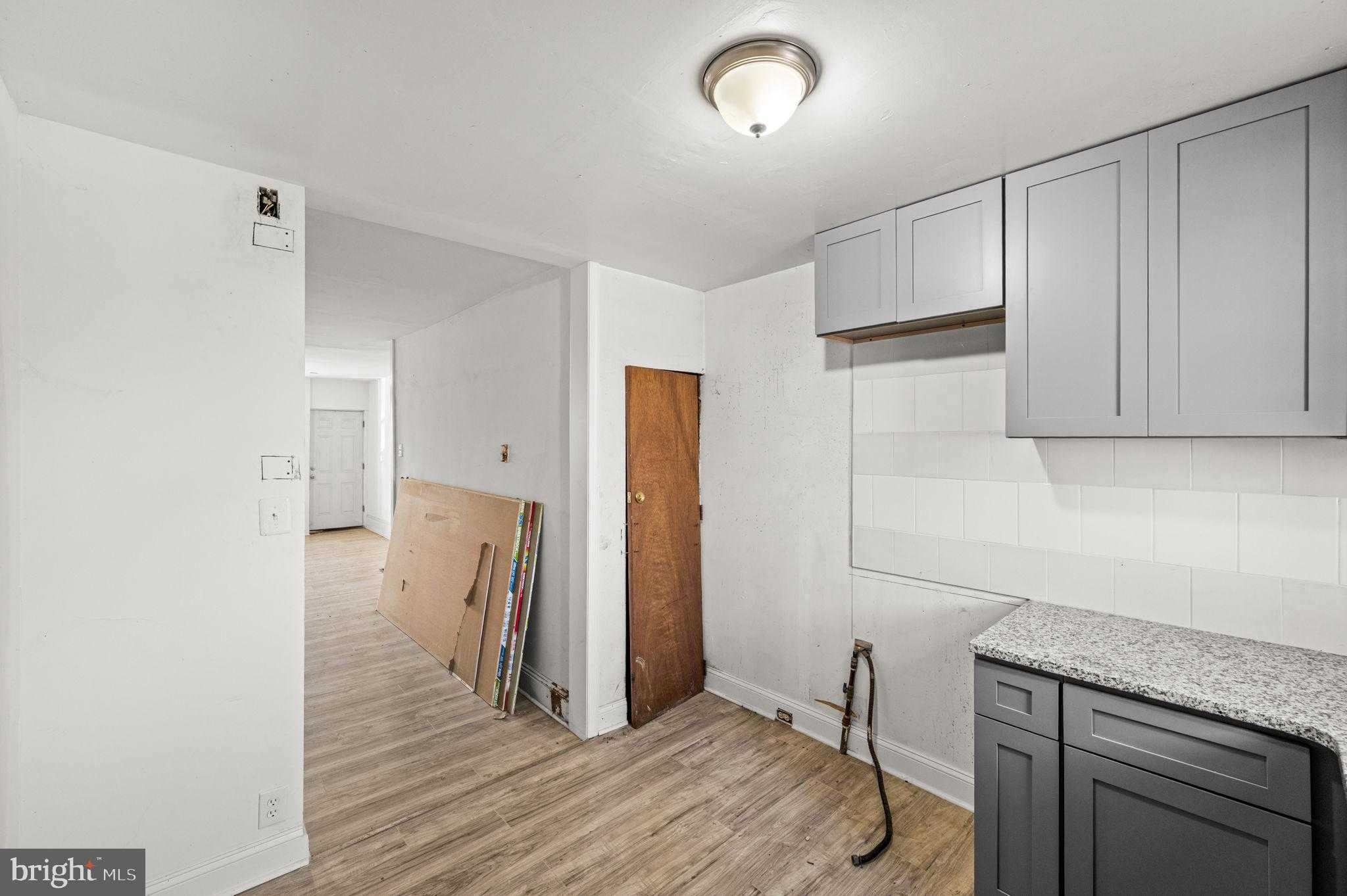 1433 S 47th St photo 9