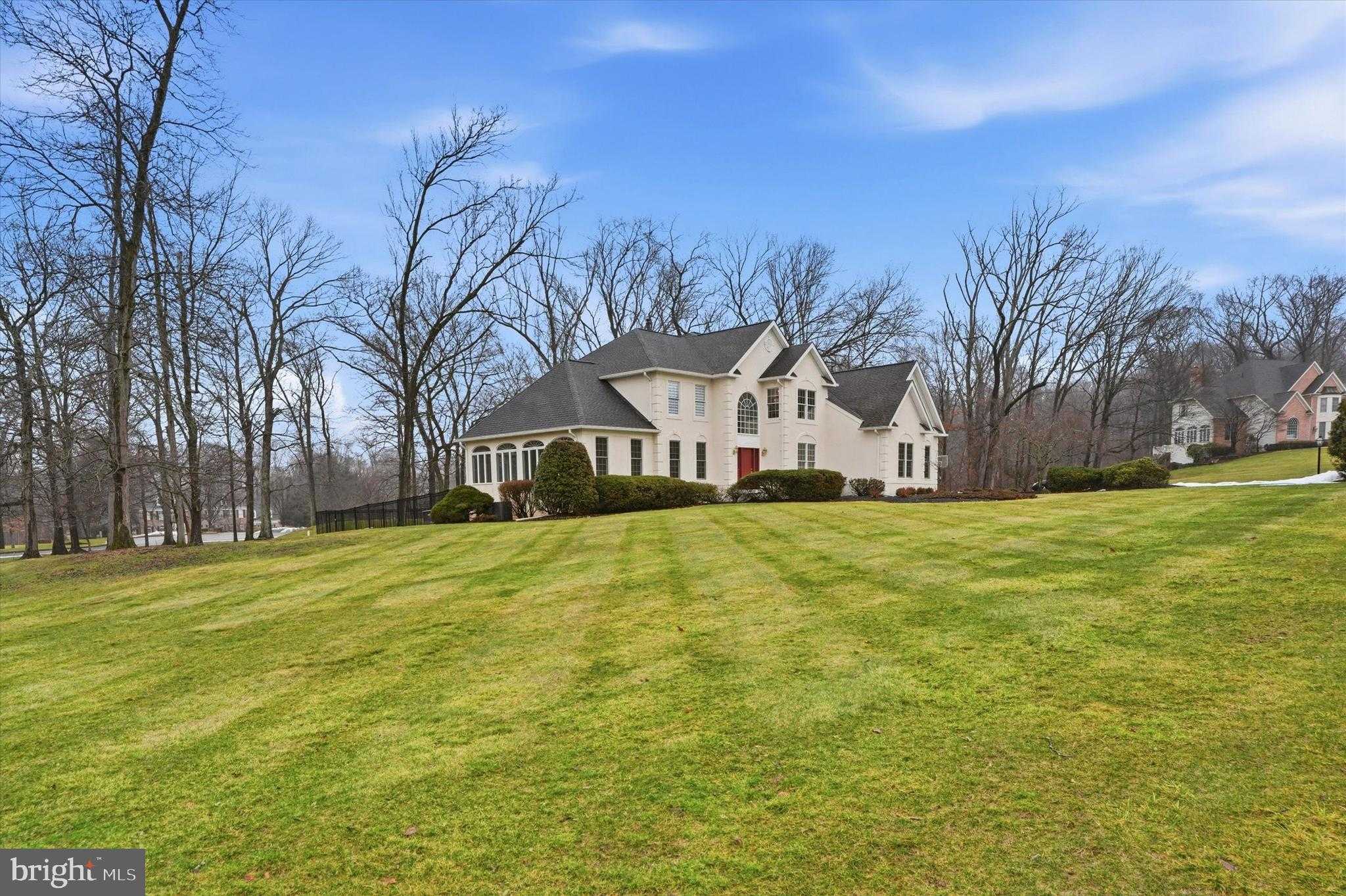 385 Ridge Ave photo 5