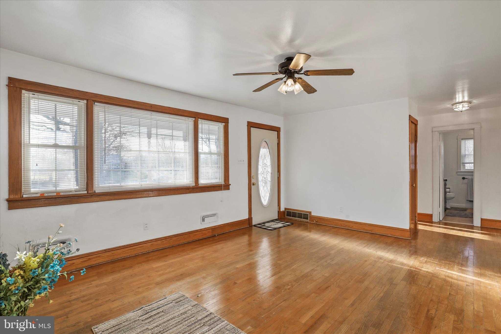 1064 Strasburg Rd photo 13