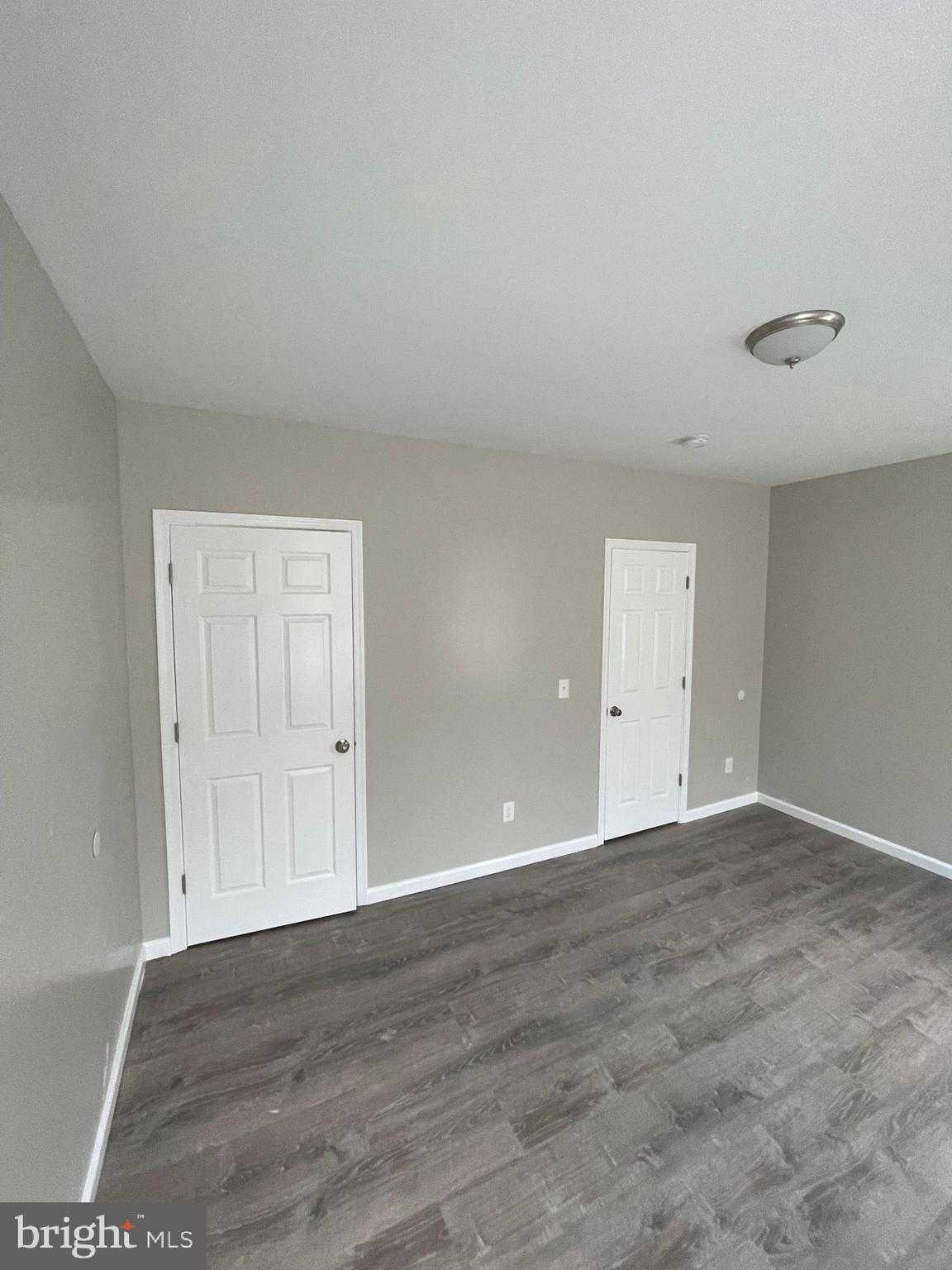 1405 W Pacific St photo 44