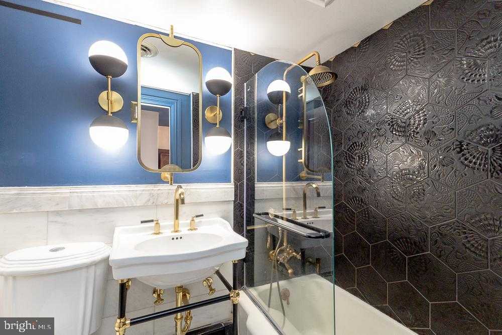 1631 Buchanan Trl E photo 45