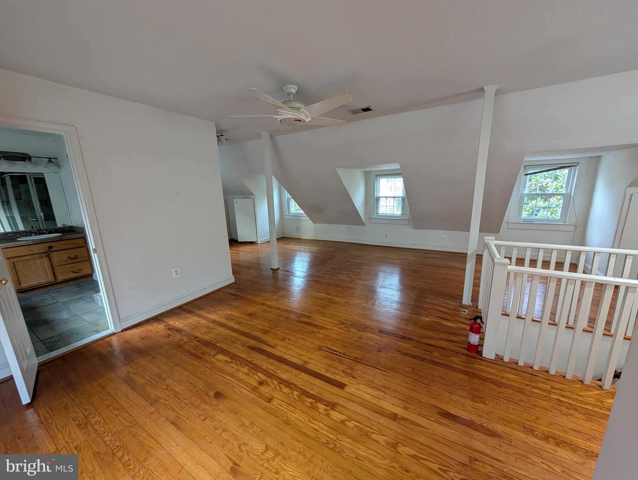 4822 Chevy Chase Blvd photo 23