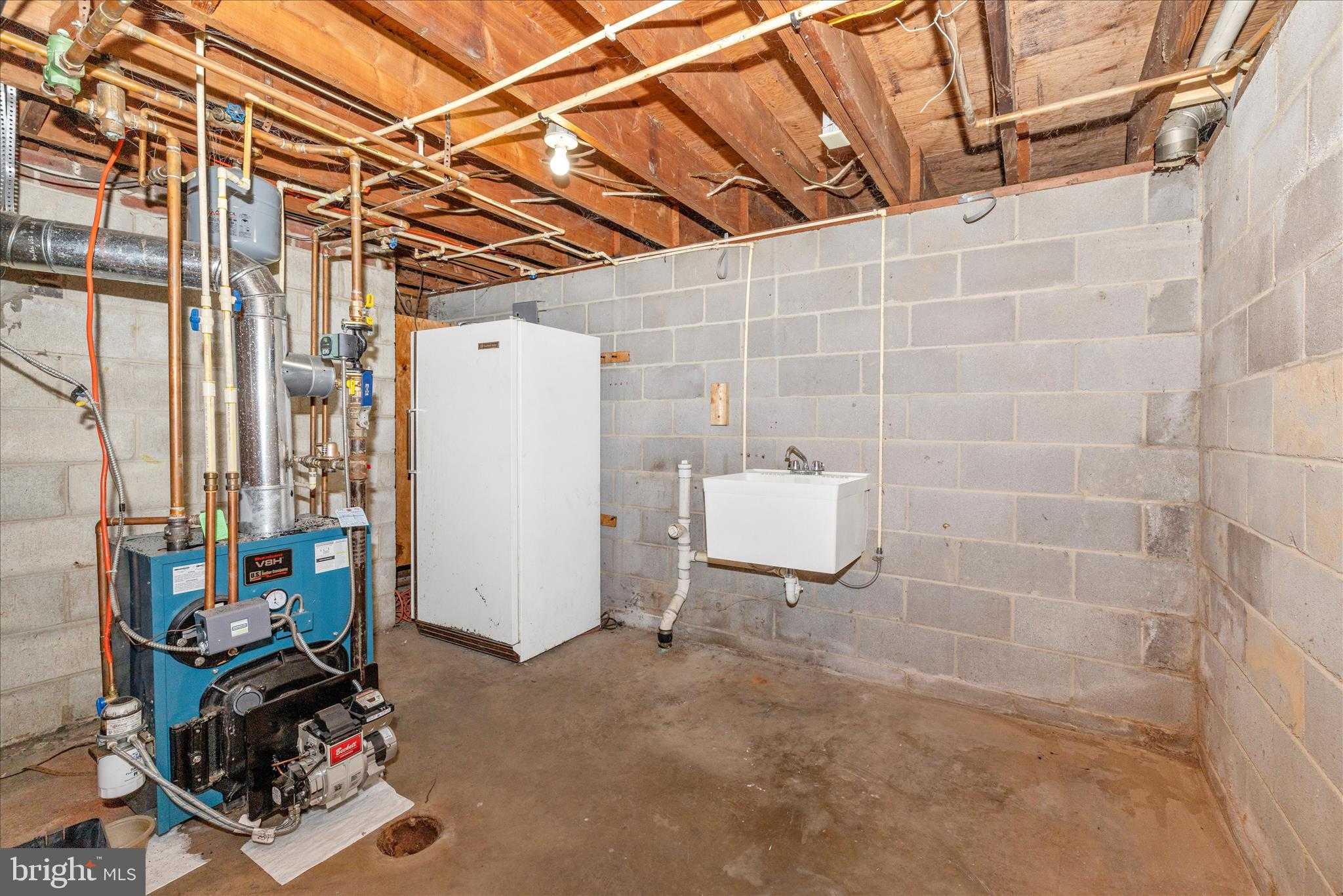 10223 Liberty Rd photo 36