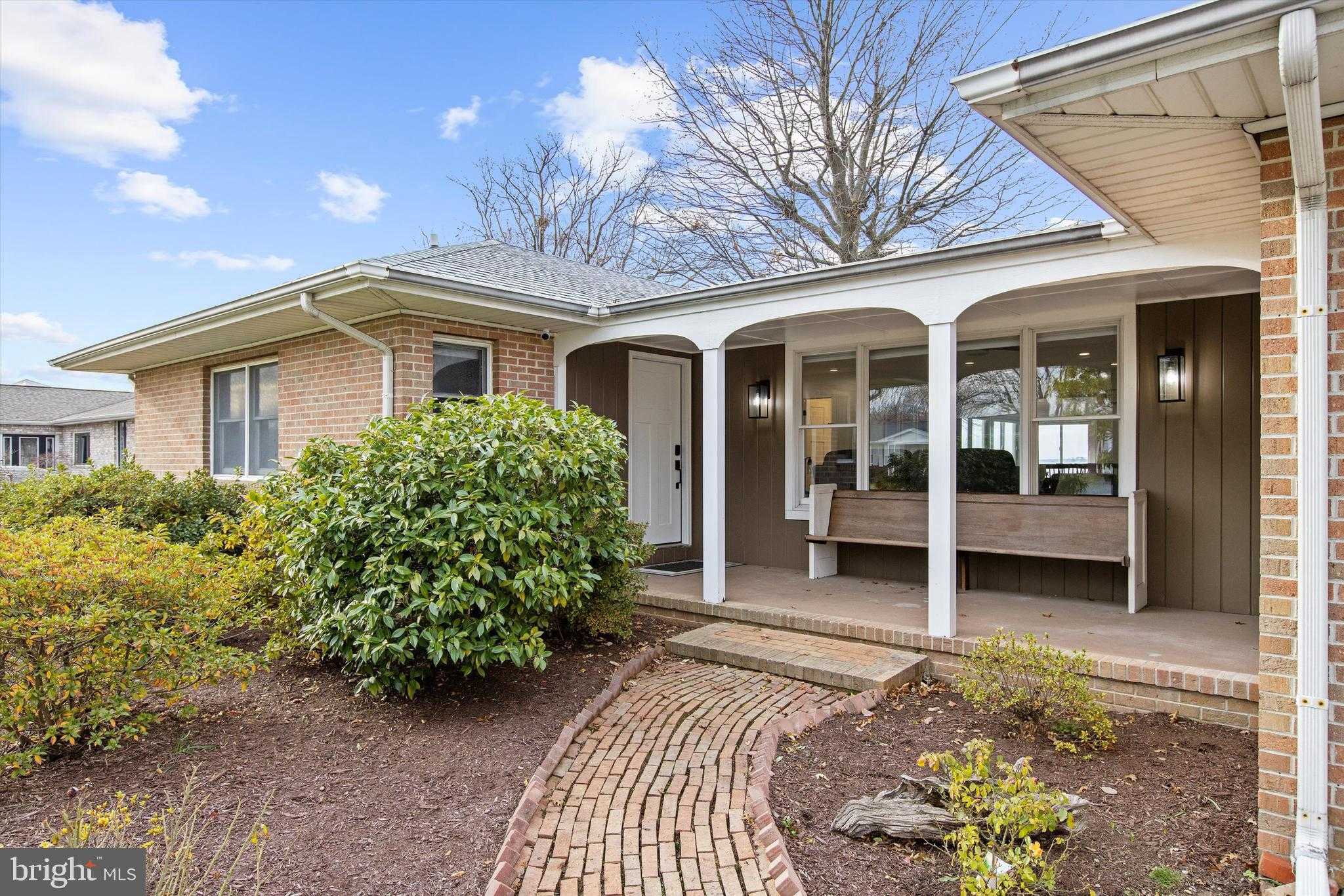 1704 Bayside Dr photo 3