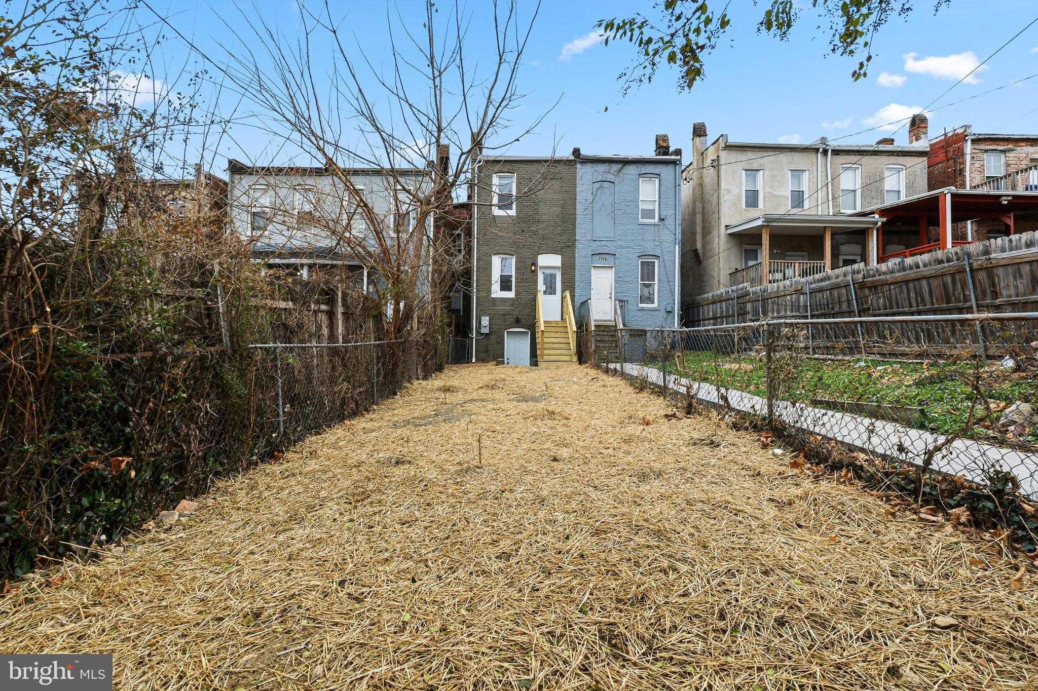 2906 Clifton Ave photo 34