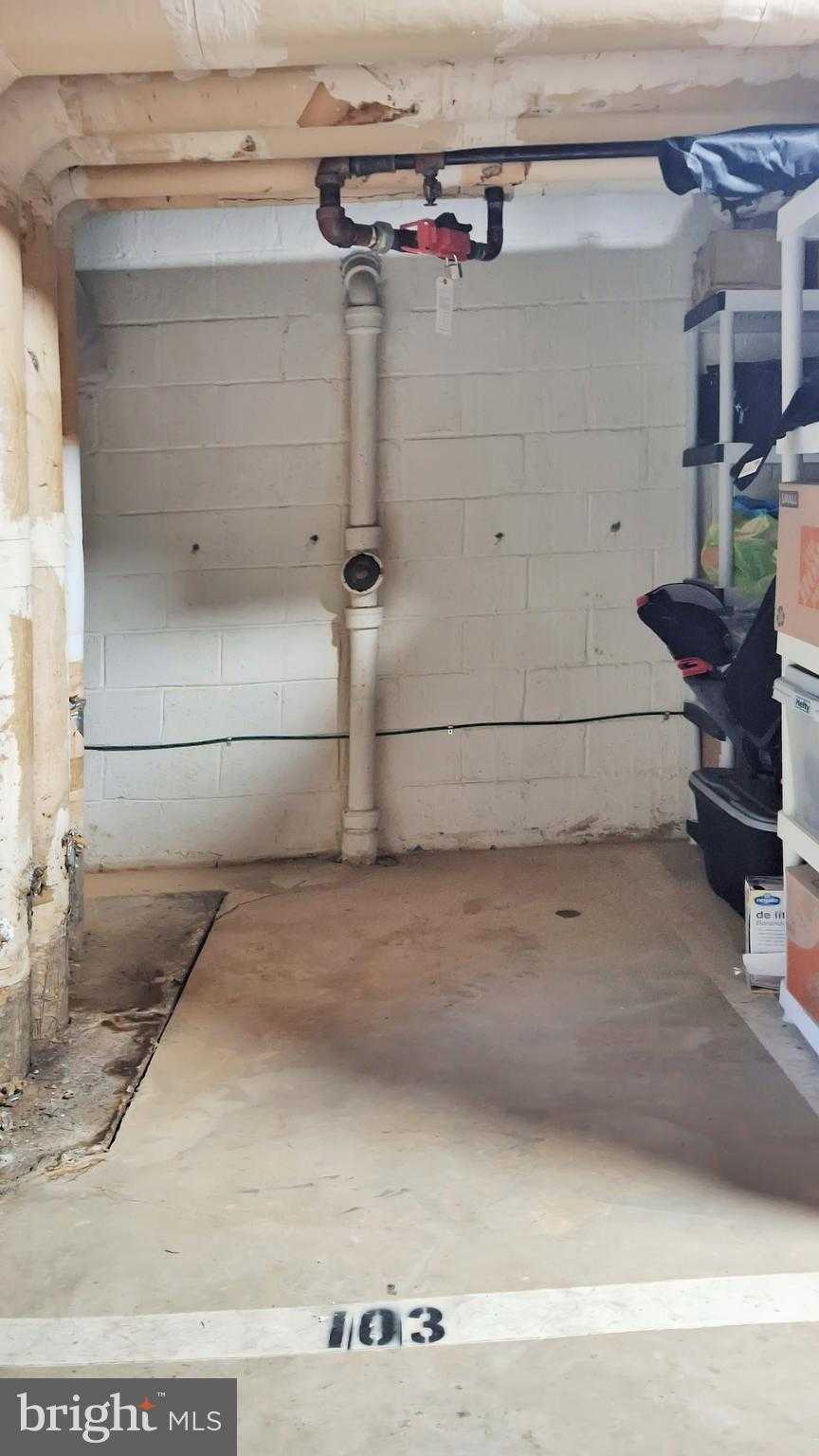 10655 Montrose Ave Apt 103 photo 26