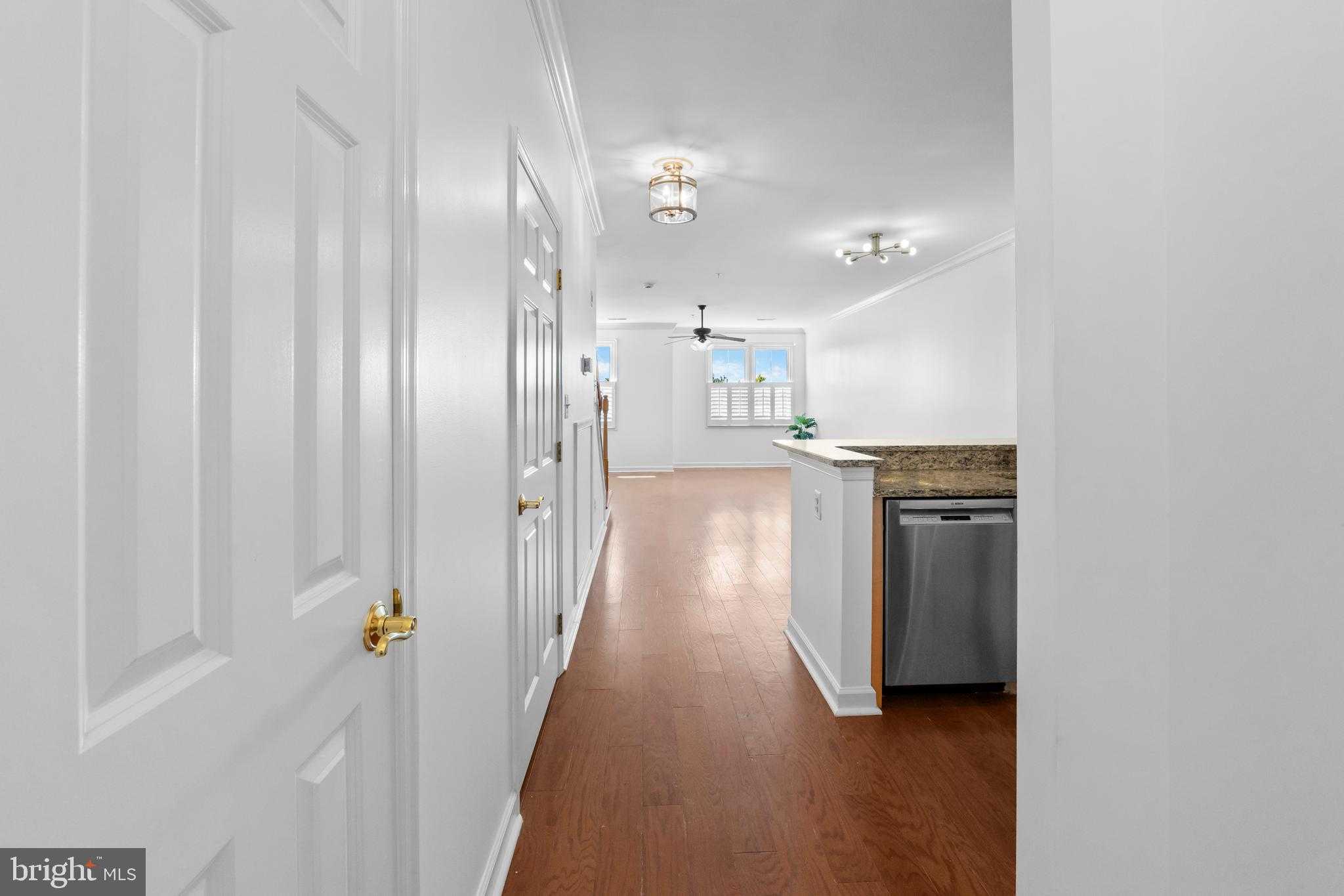 302 King Farm Blvd # 30208 photo 8