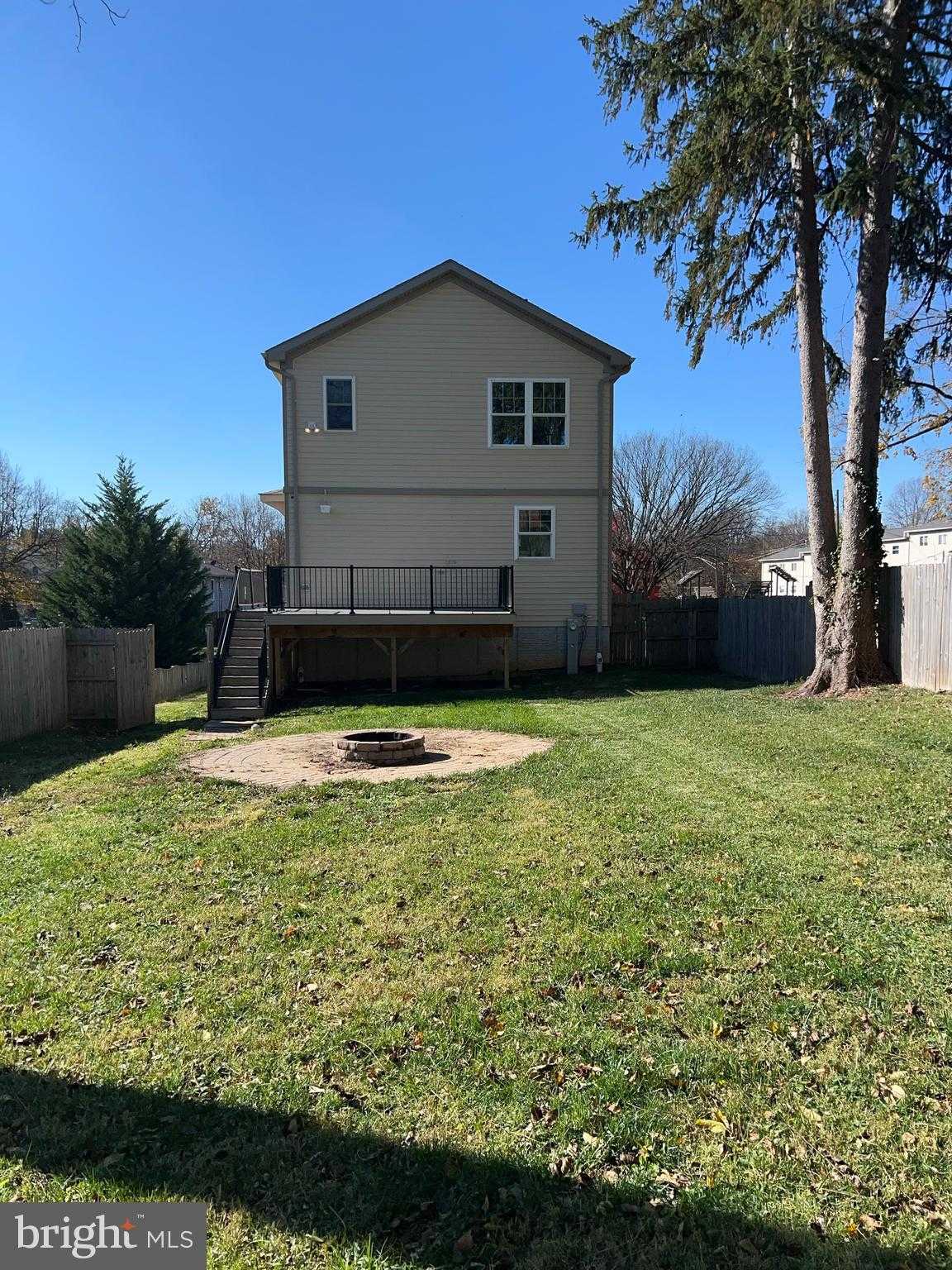 191 E George St photo 2