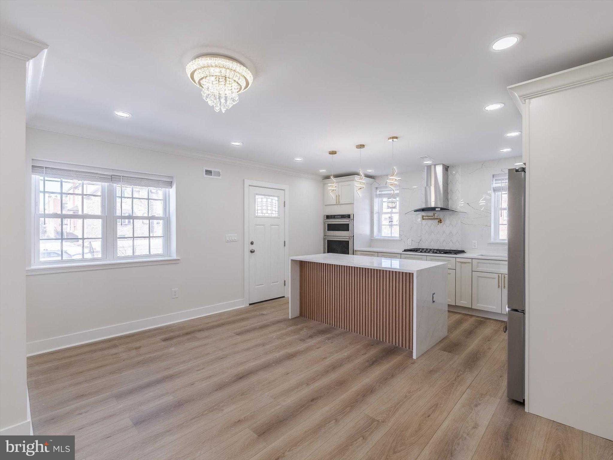 6343 Milton St photo 2