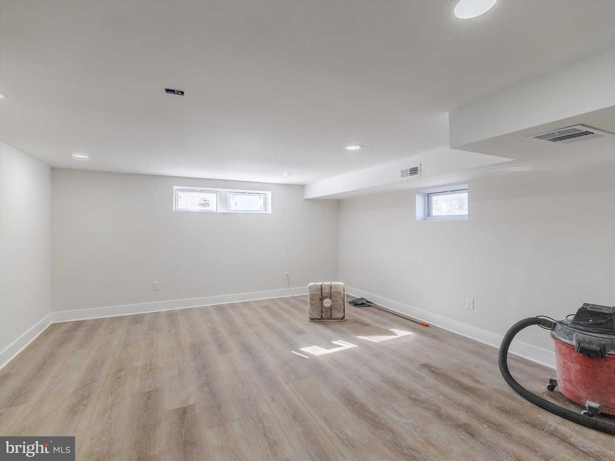 6343 Milton St photo 32