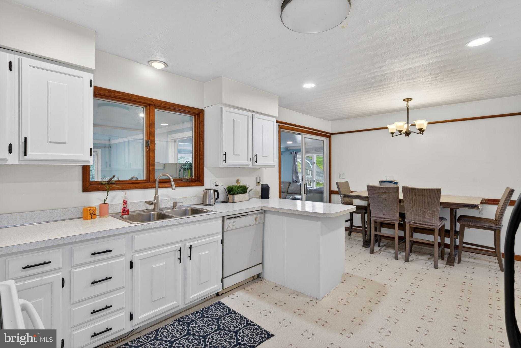 2210 Berkshire Rd photo 13