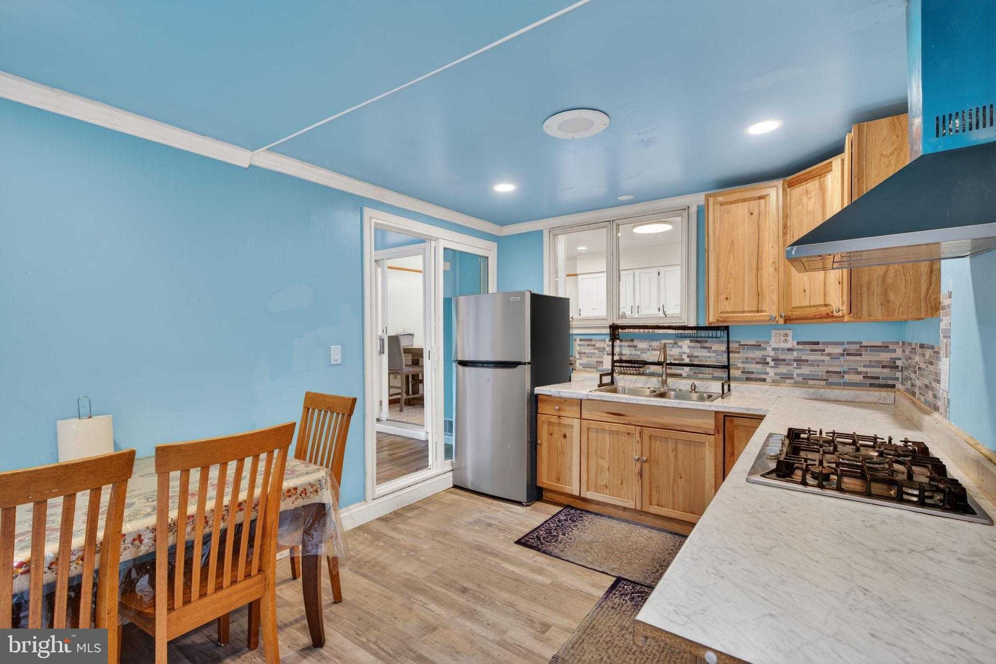 2210 Berkshire Rd photo 24