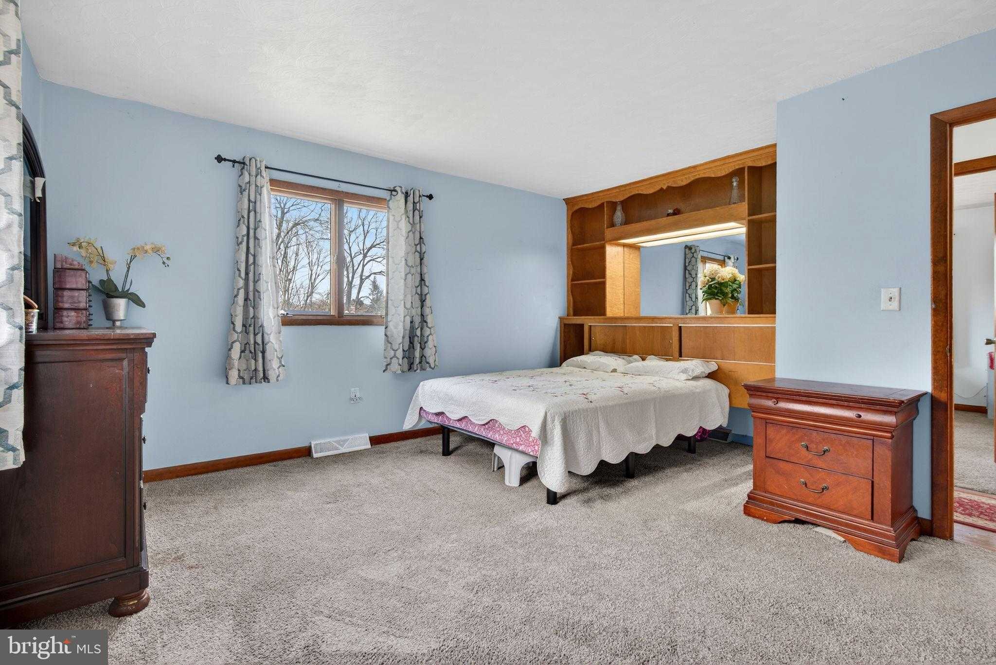 2210 Berkshire Rd photo 31