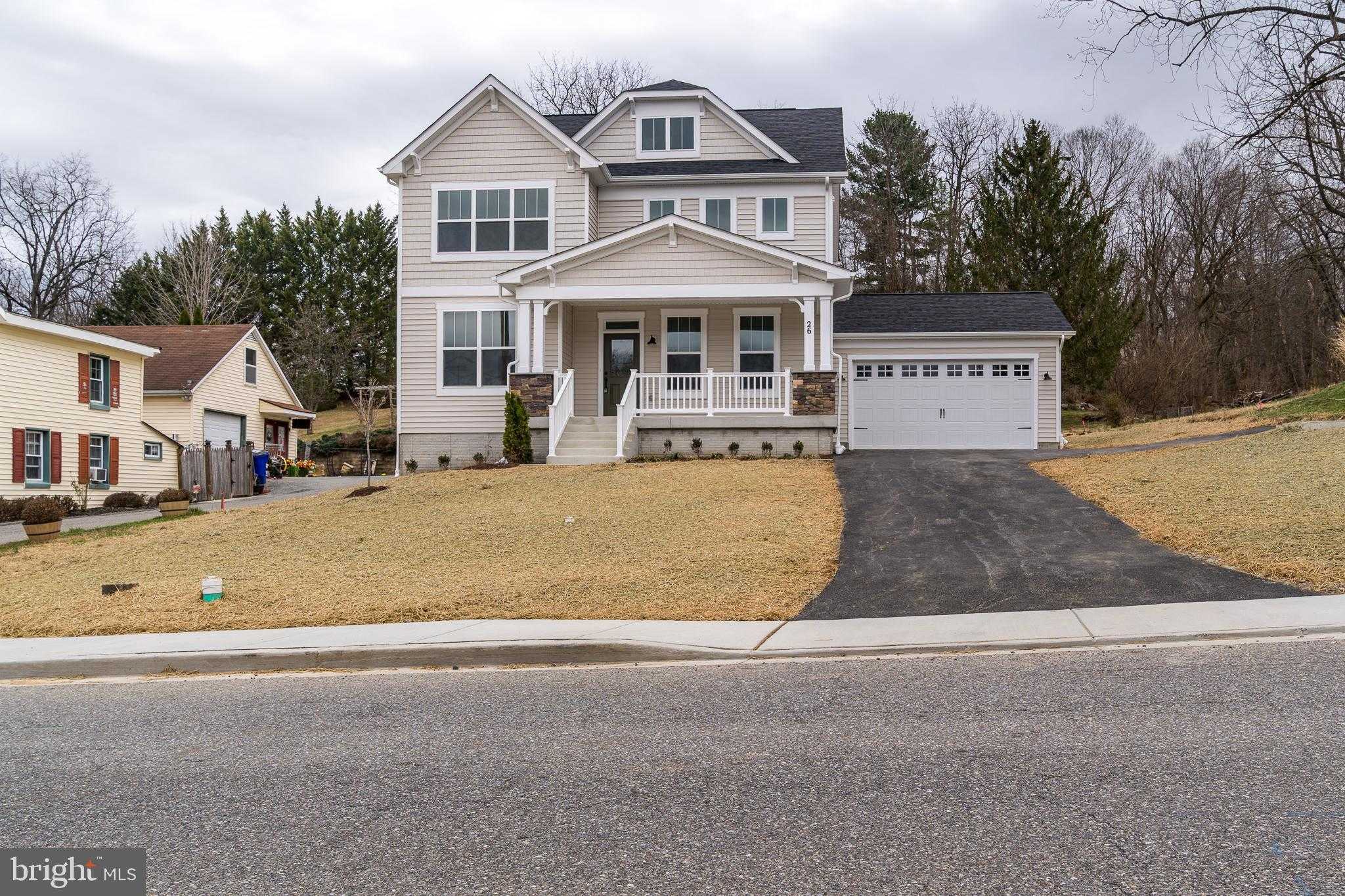 26 Walnut St photo 3