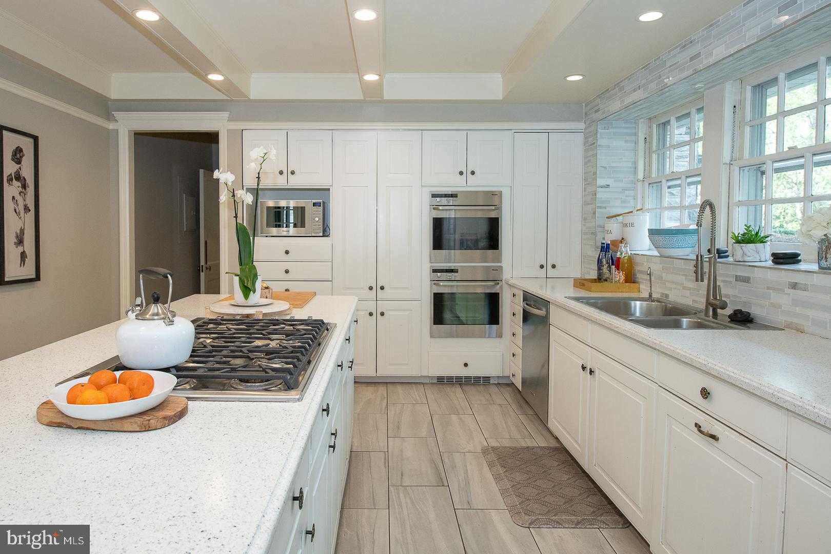 700 Hazelhurst Ave photo 15