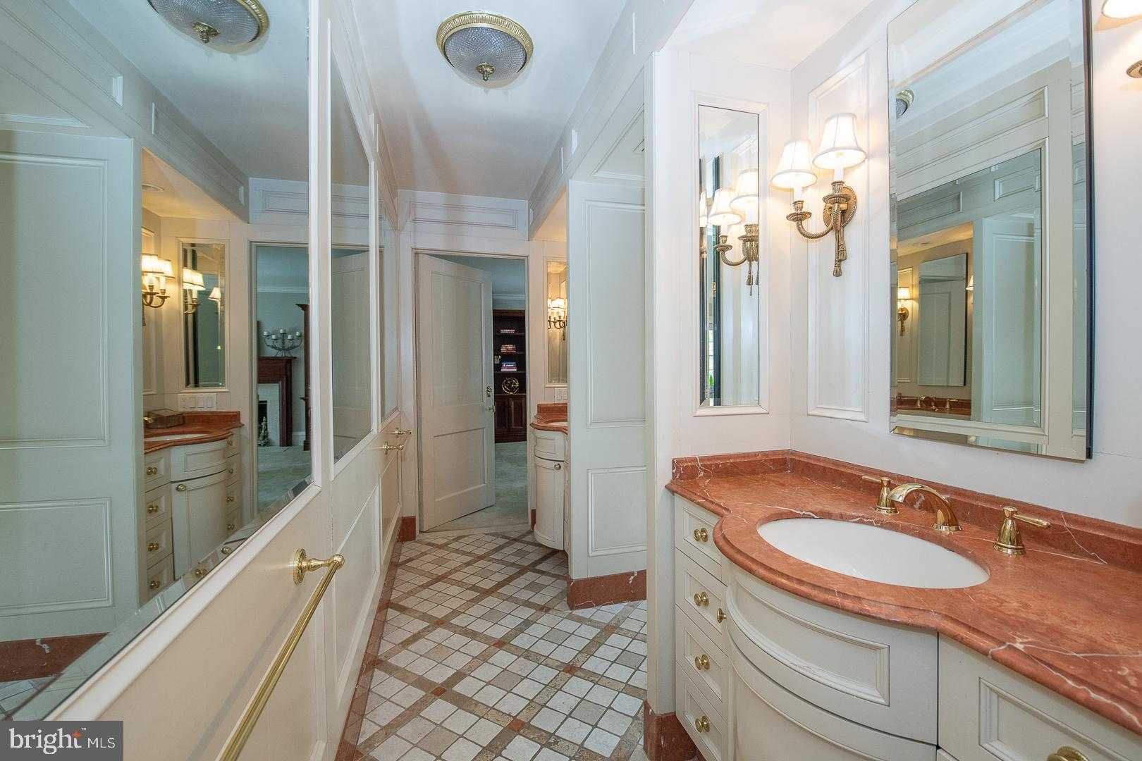 700 Hazelhurst Ave photo 24