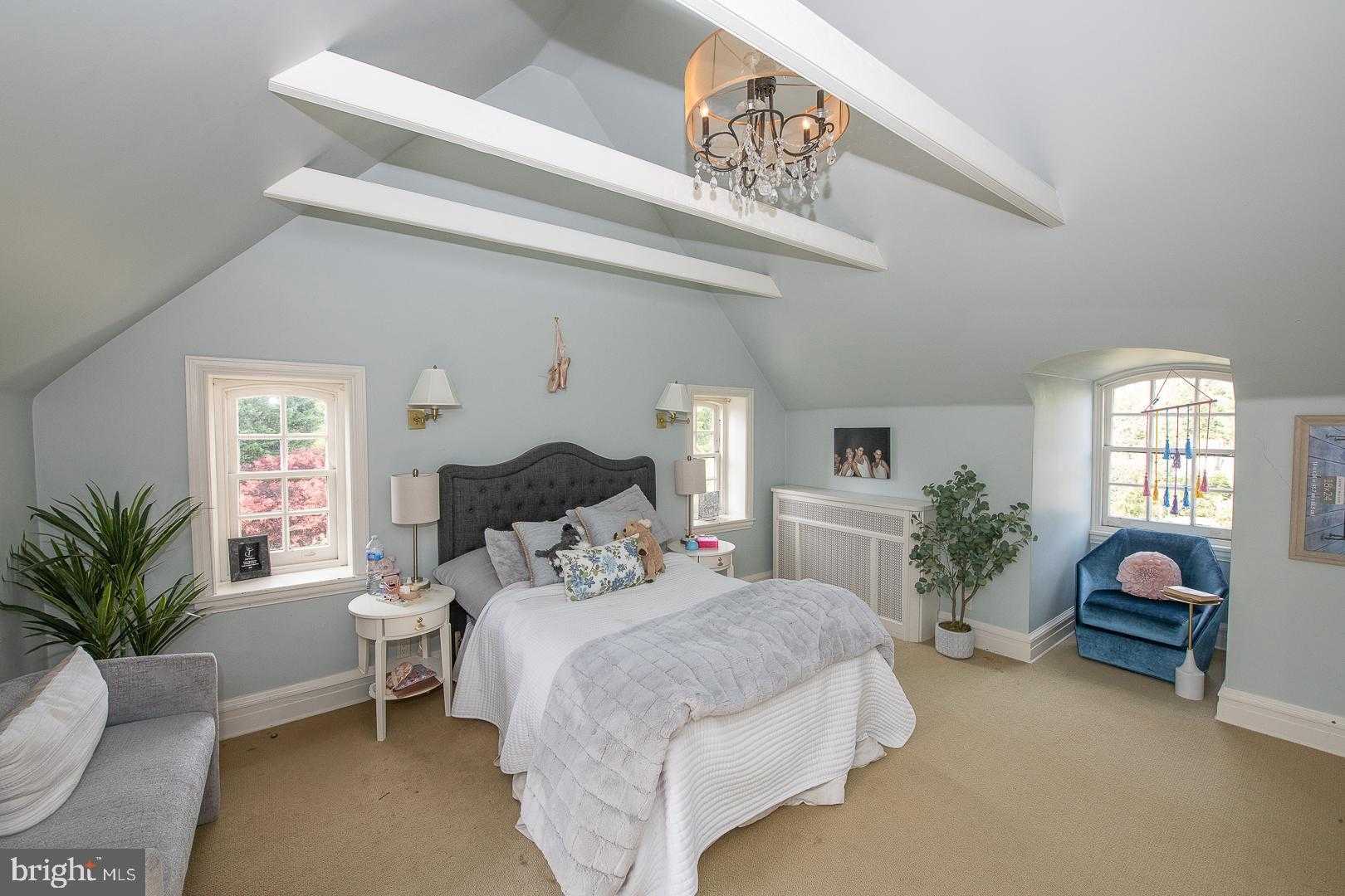 700 Hazelhurst Ave photo 37