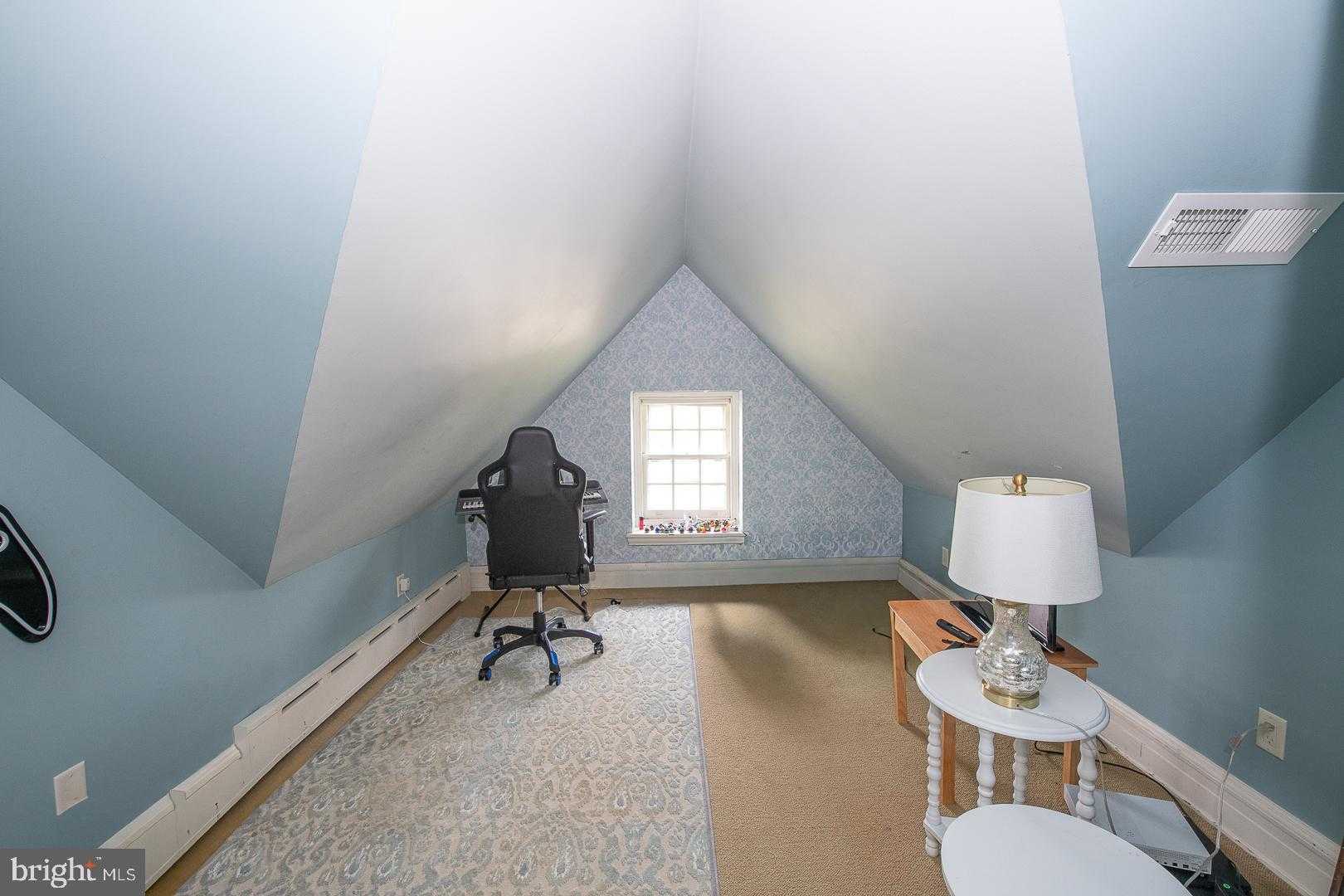 700 Hazelhurst Ave photo 40