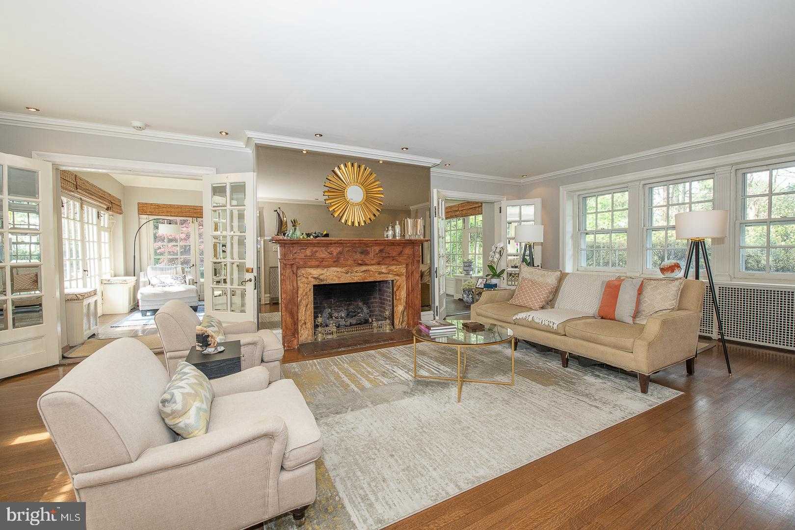 700 Hazelhurst Ave photo 7