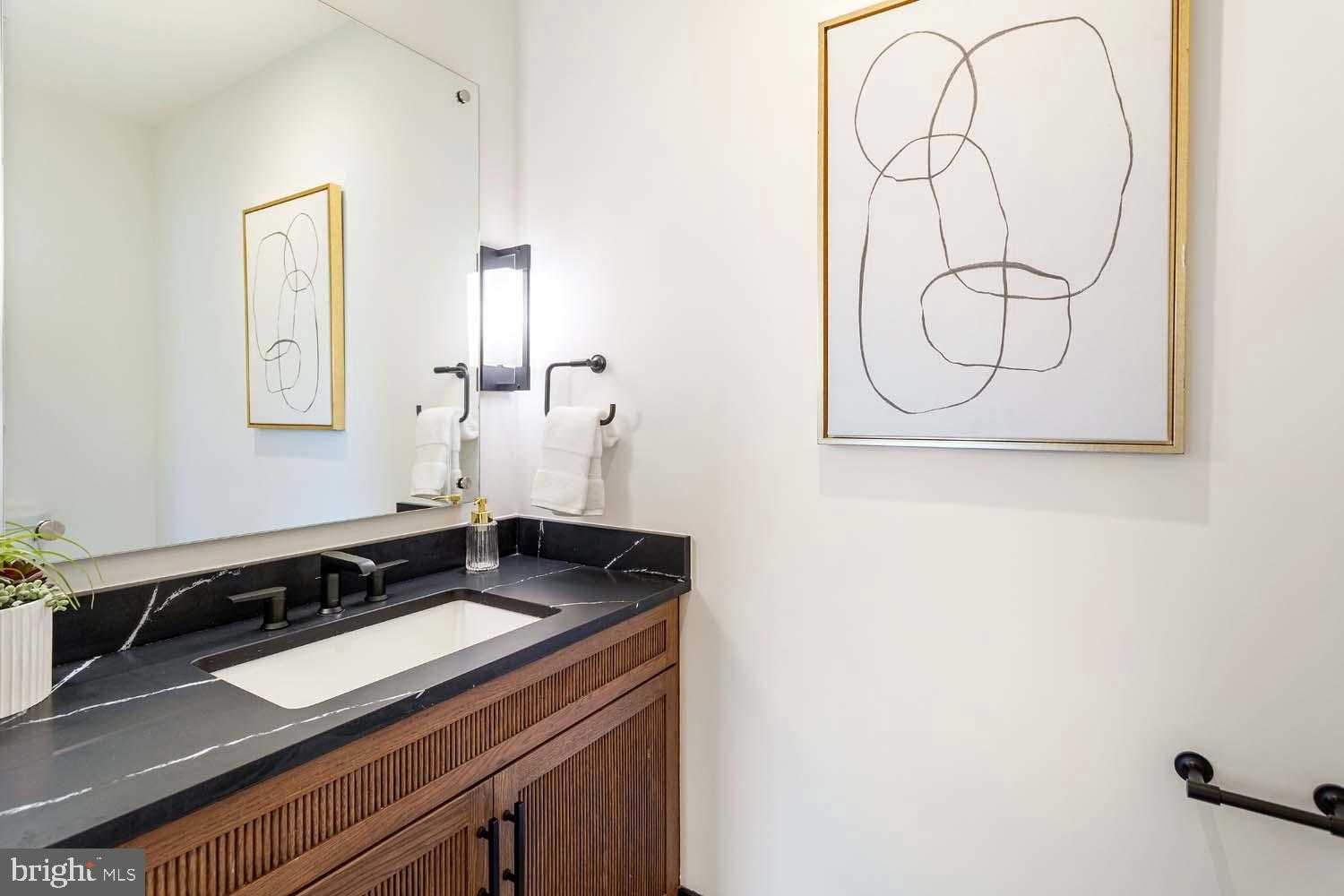 6718 Lowell Ave Unit 702 photo 30