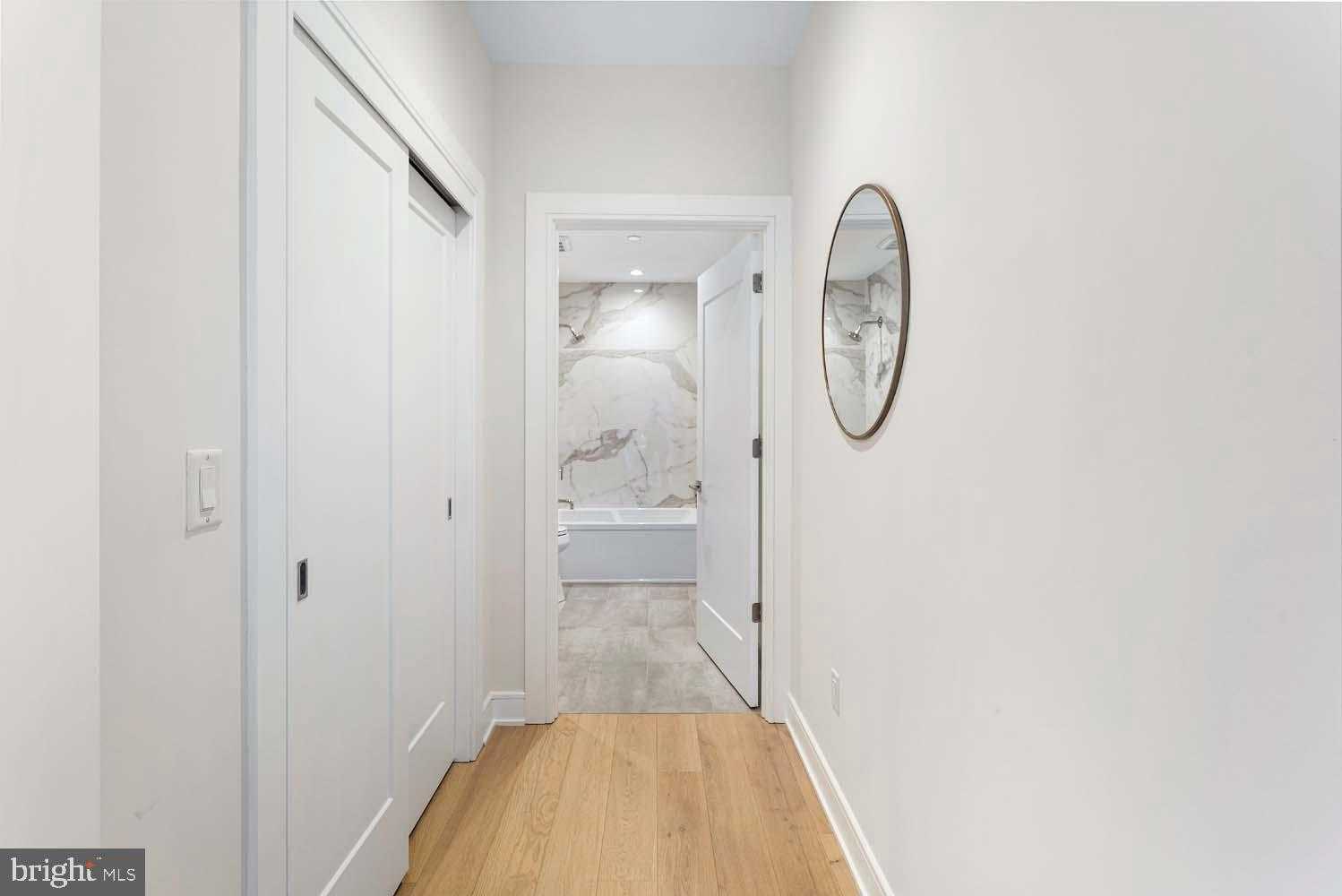 6718 Lowell Ave Unit 702 photo 33