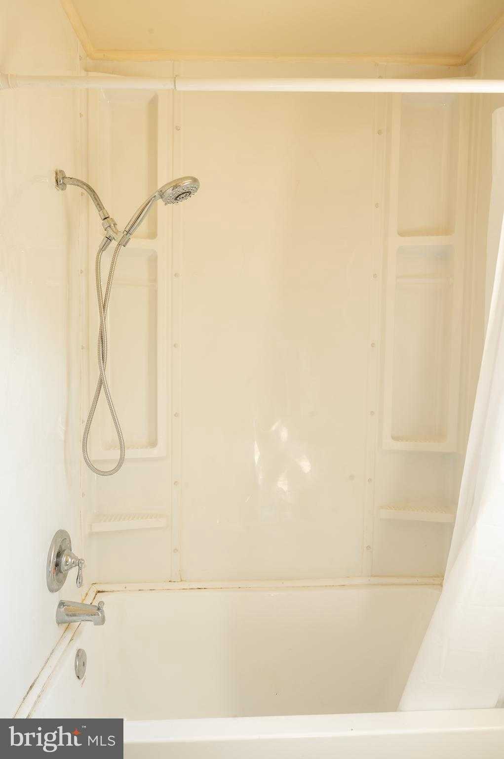 108 Martin Dr photo 31