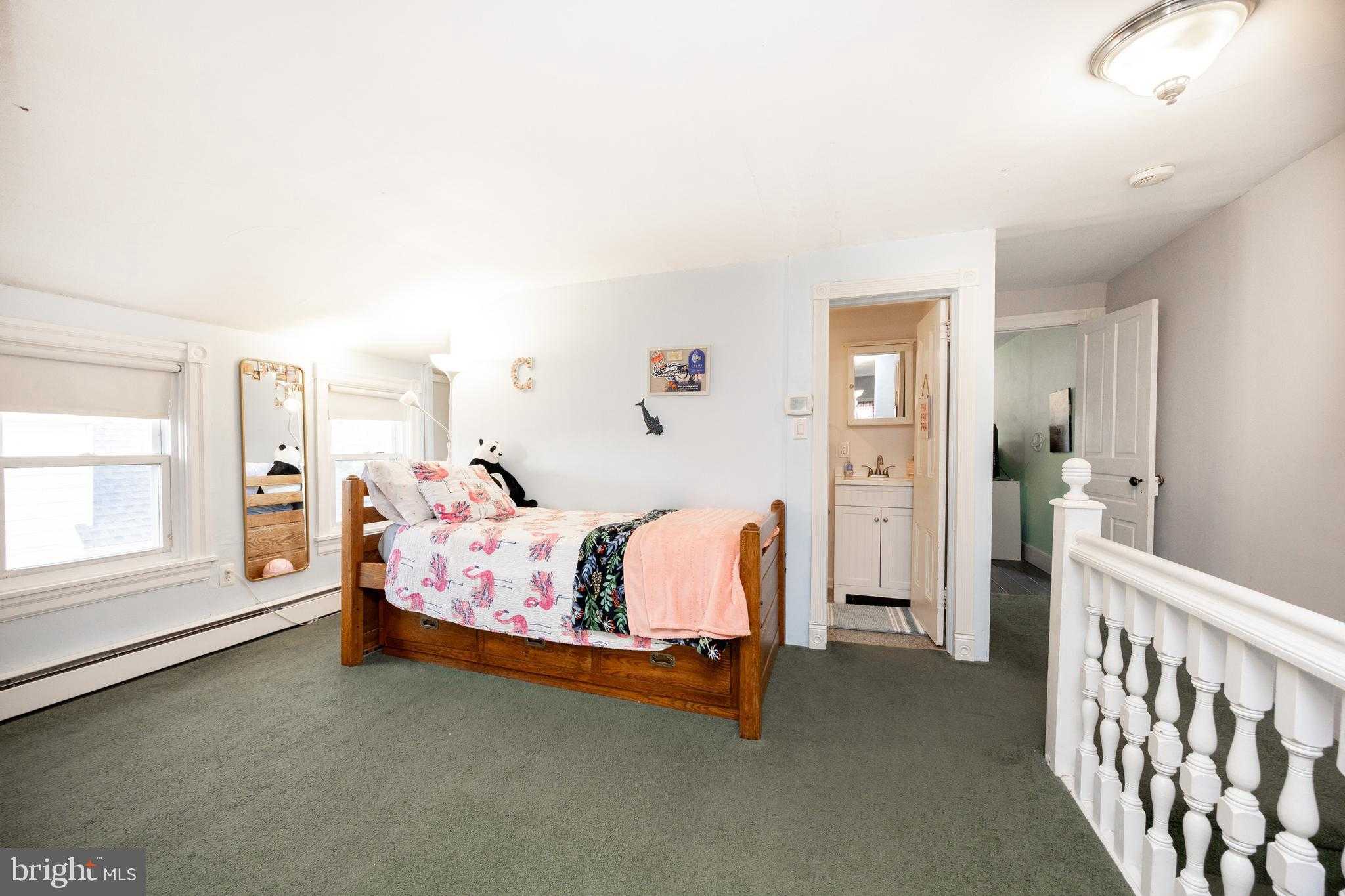 19 Glenwood Ave photo 16