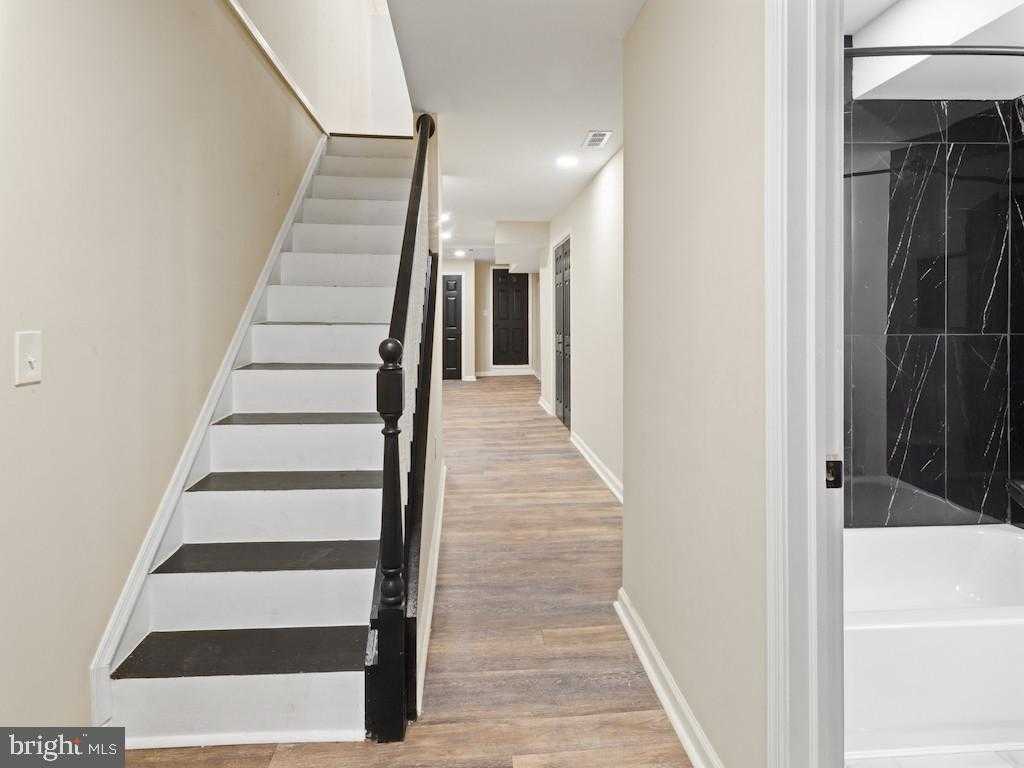 2903 Winchester St photo 24