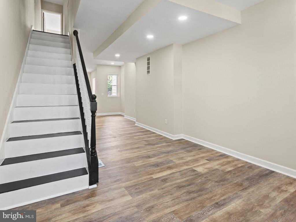 2903 Winchester St photo 3