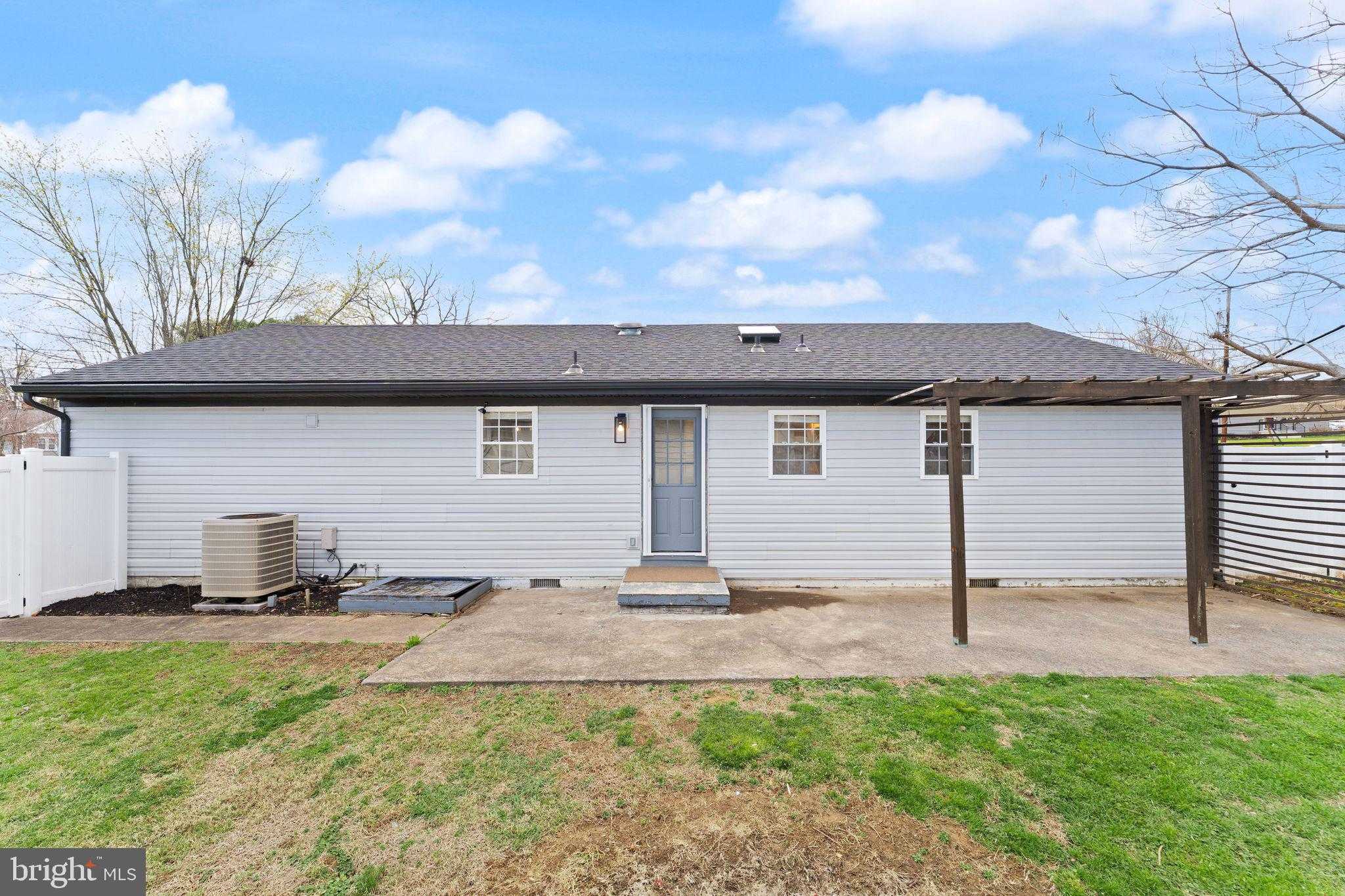 140 S 26th St photo 32