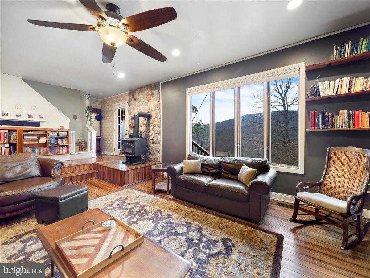 783 Pee Wee Ln photo 7