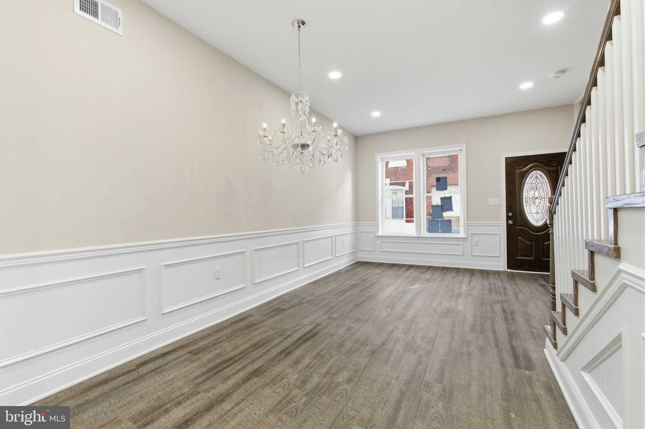 2248 S Darien St photo 7