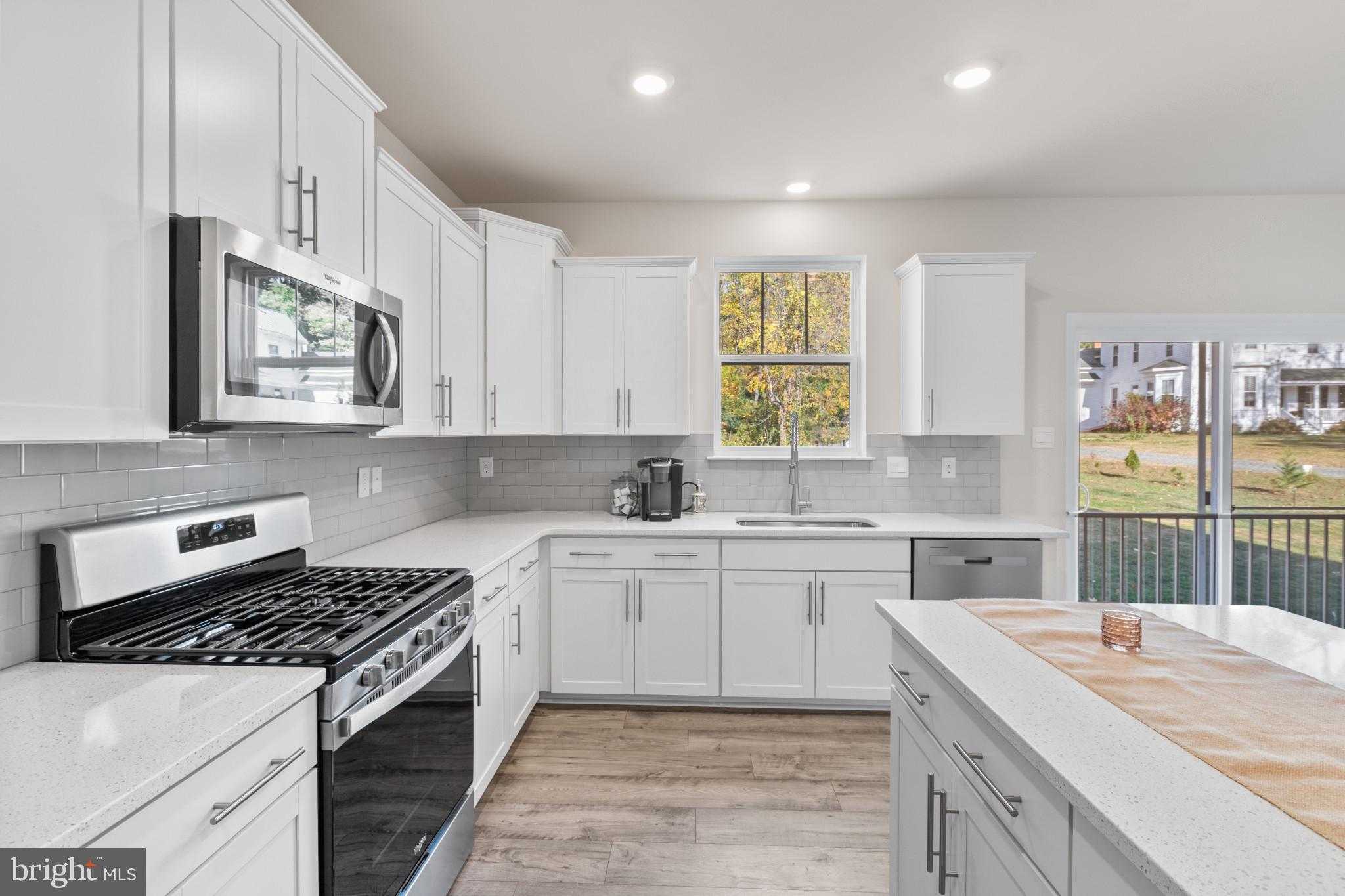 3704 Devonann Ln photo 7