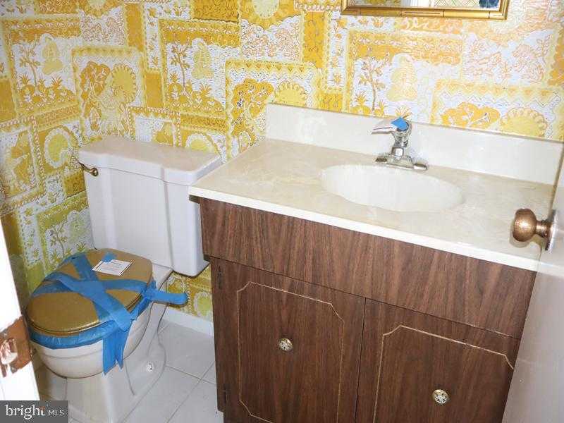 238 Glen Pl # 238 photo 10