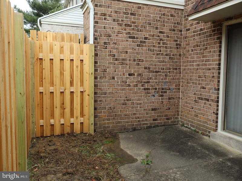 238 Glen Pl # 238 photo 4