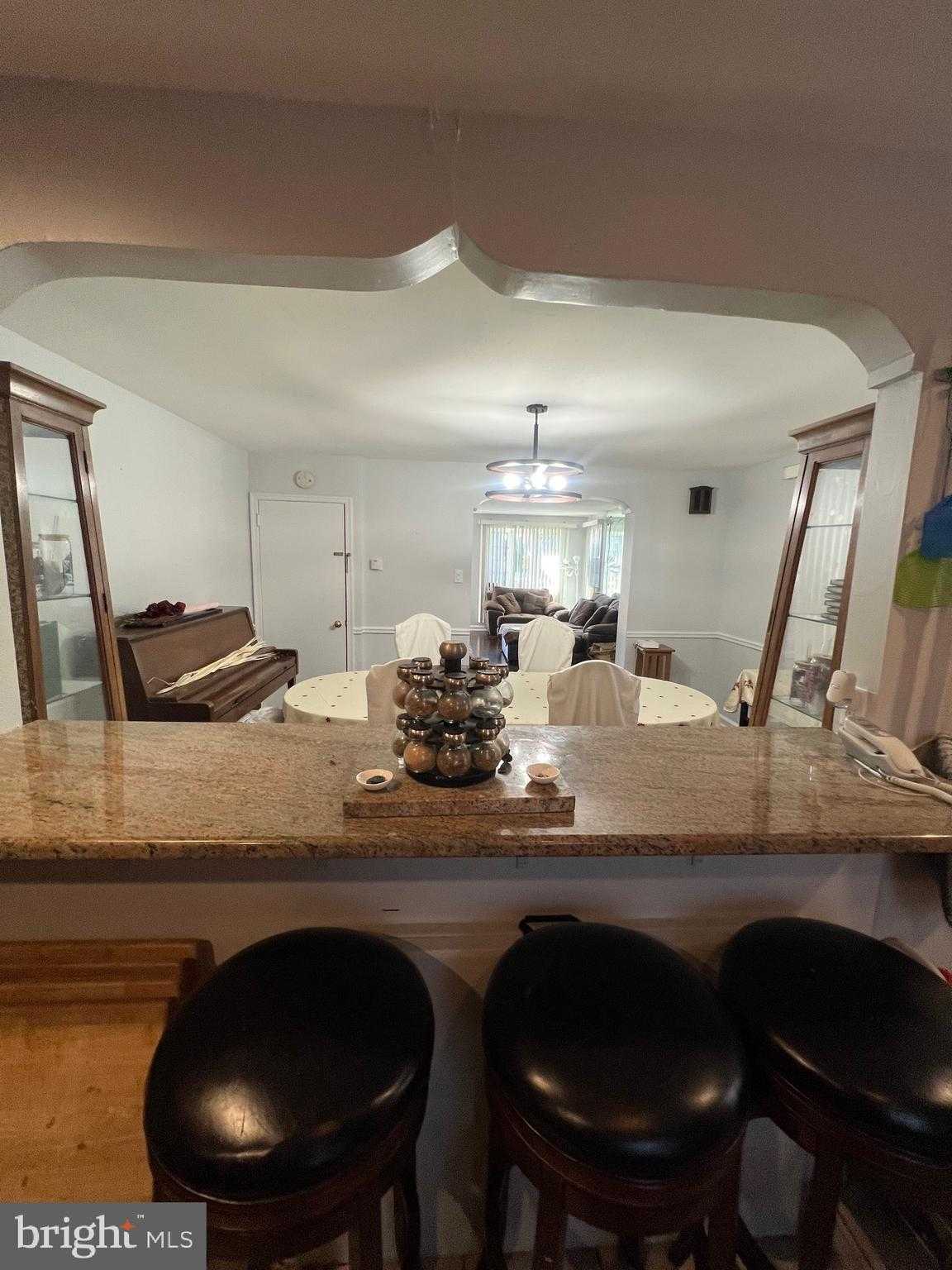 1117 Saint Vincent St photo 17