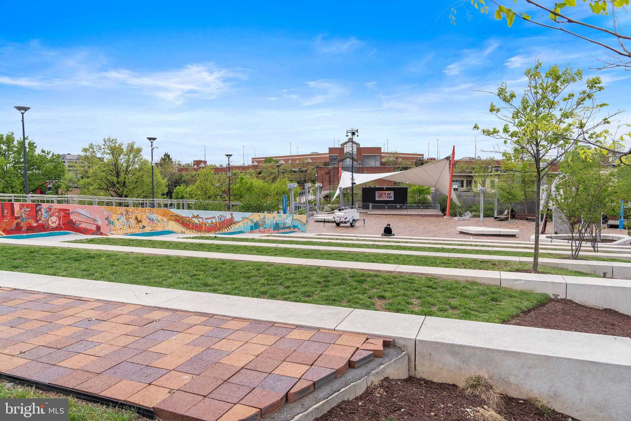 11013 Amherst Ave photo 61