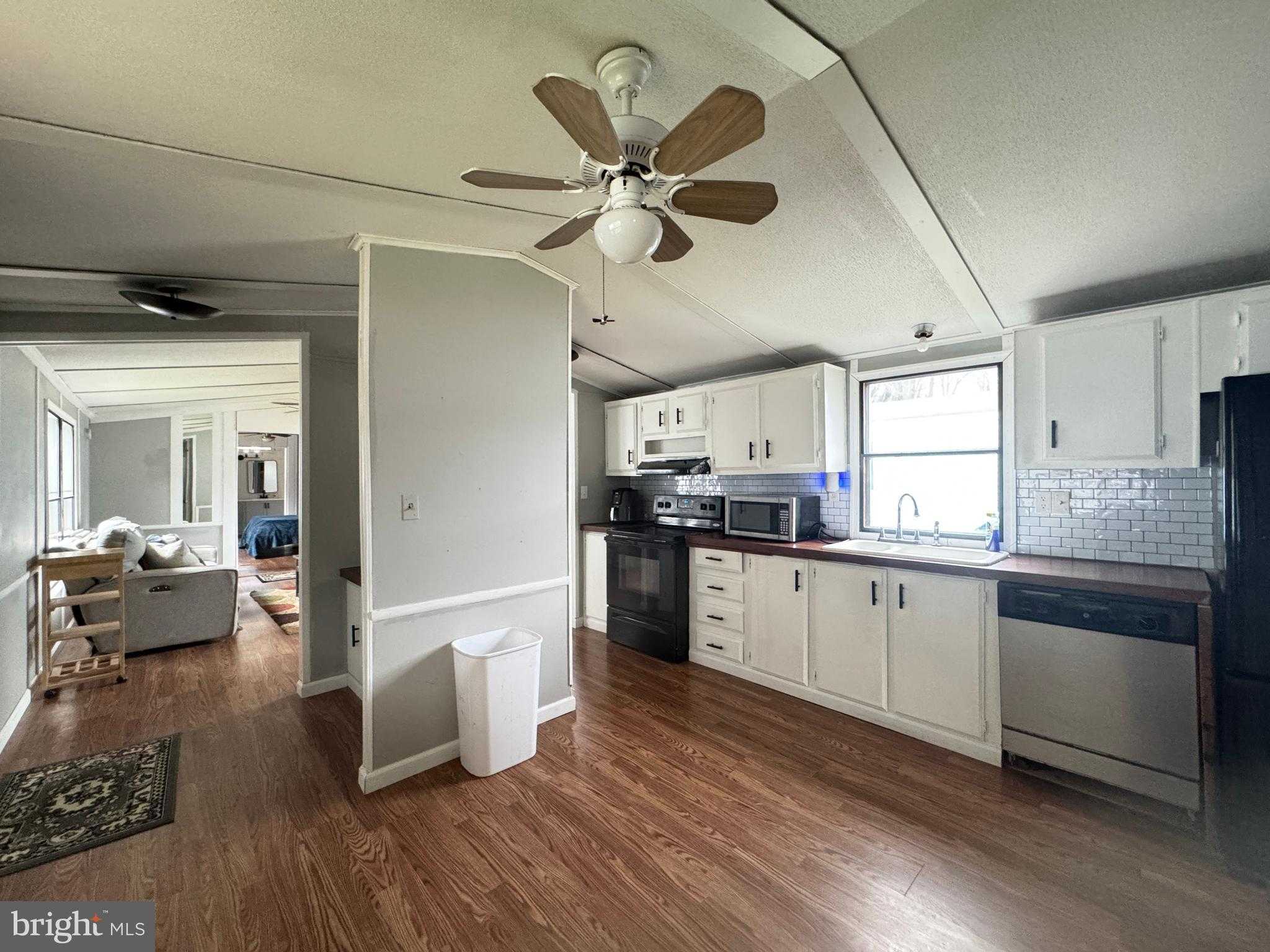 819 Leswood Ct photo 10