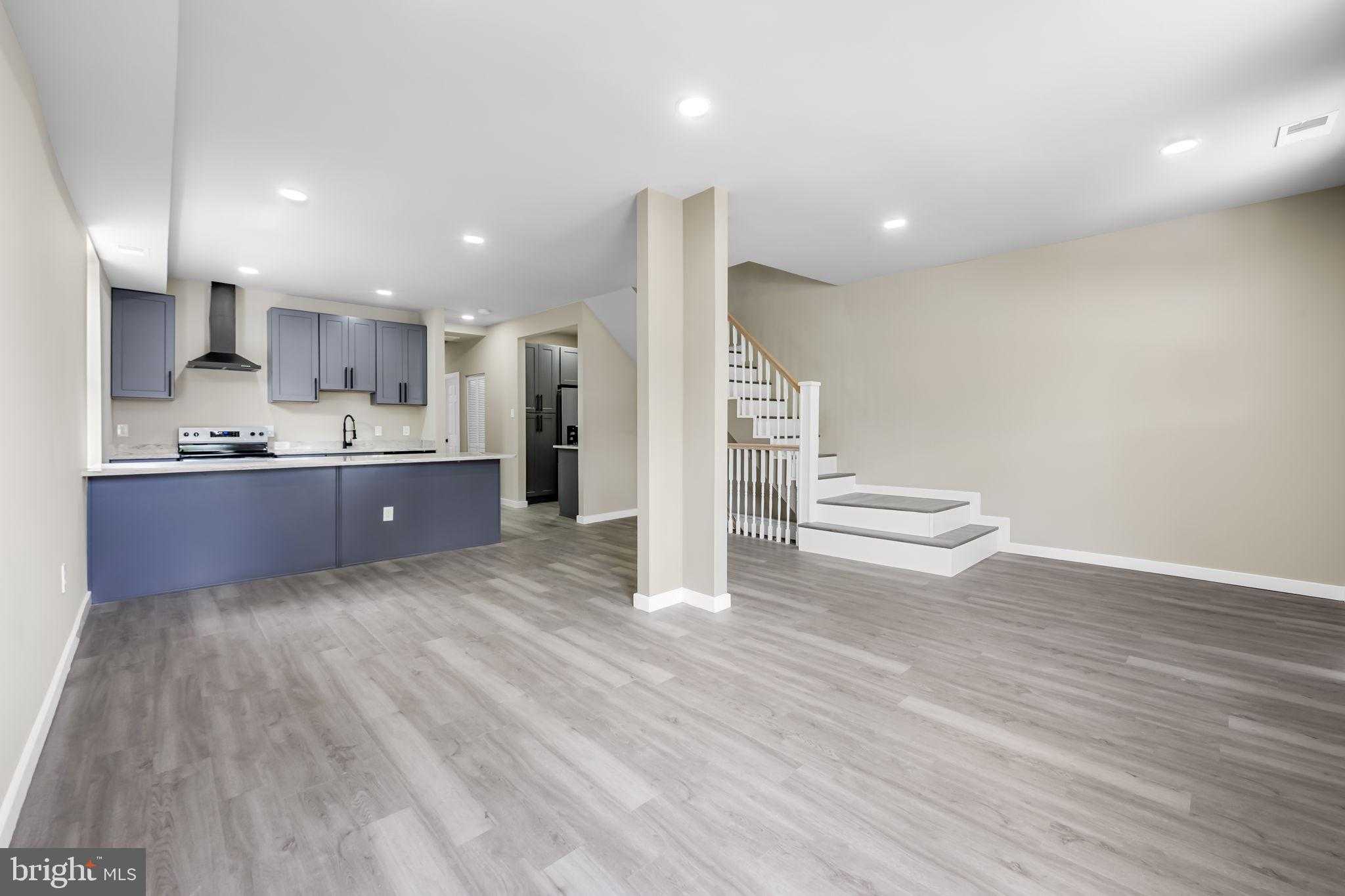 815 E 33rd St photo 7