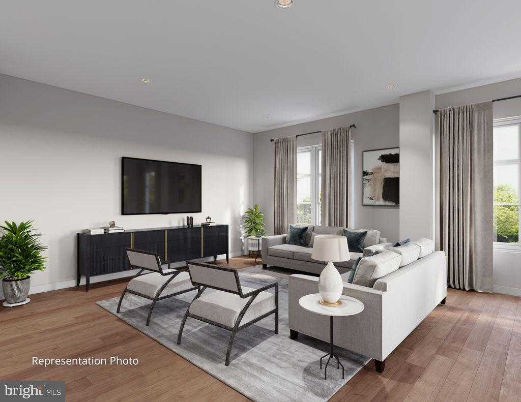 117 Blackford Blvd photo 4