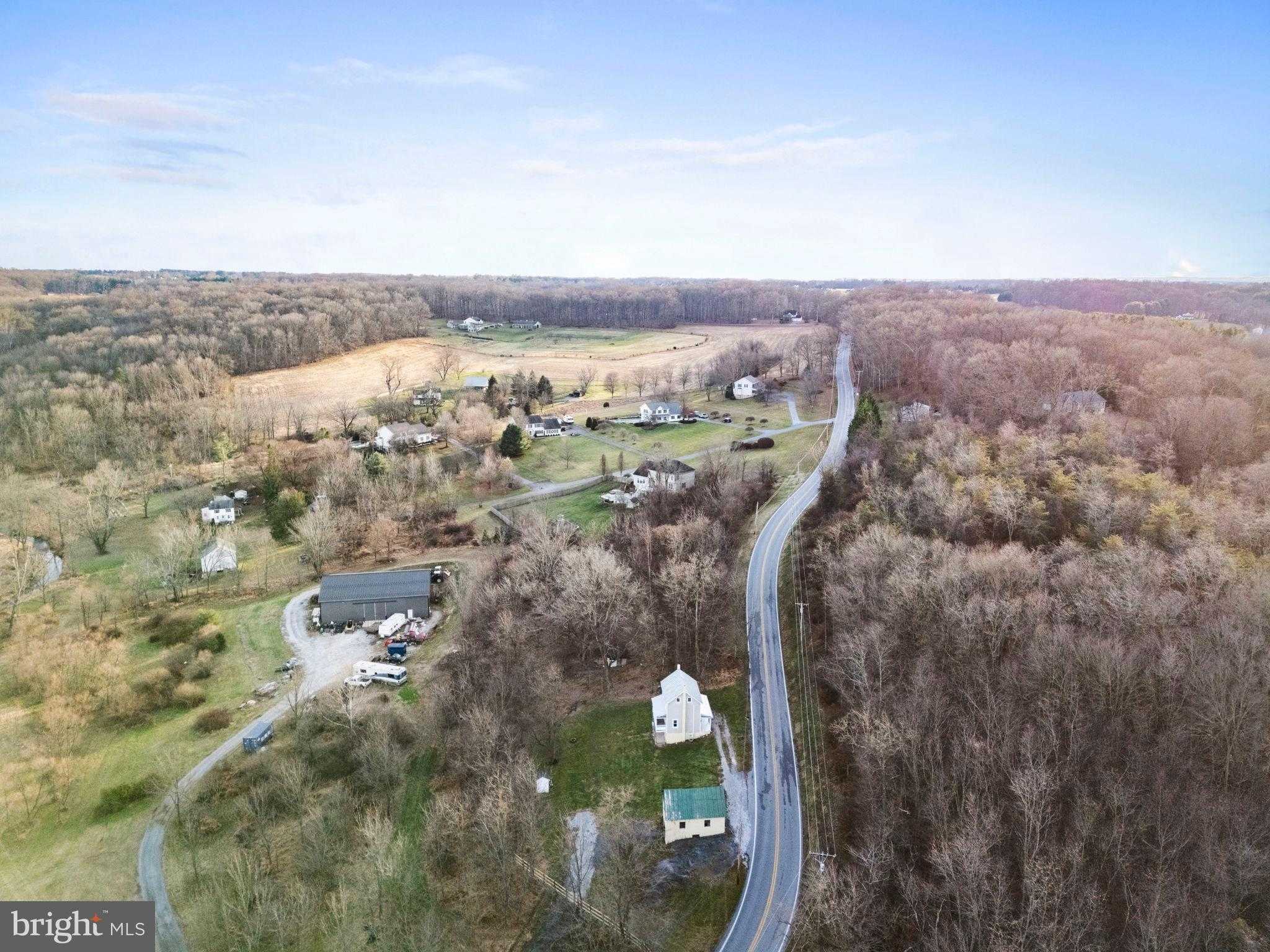 1917 Freeland Rd photo 40