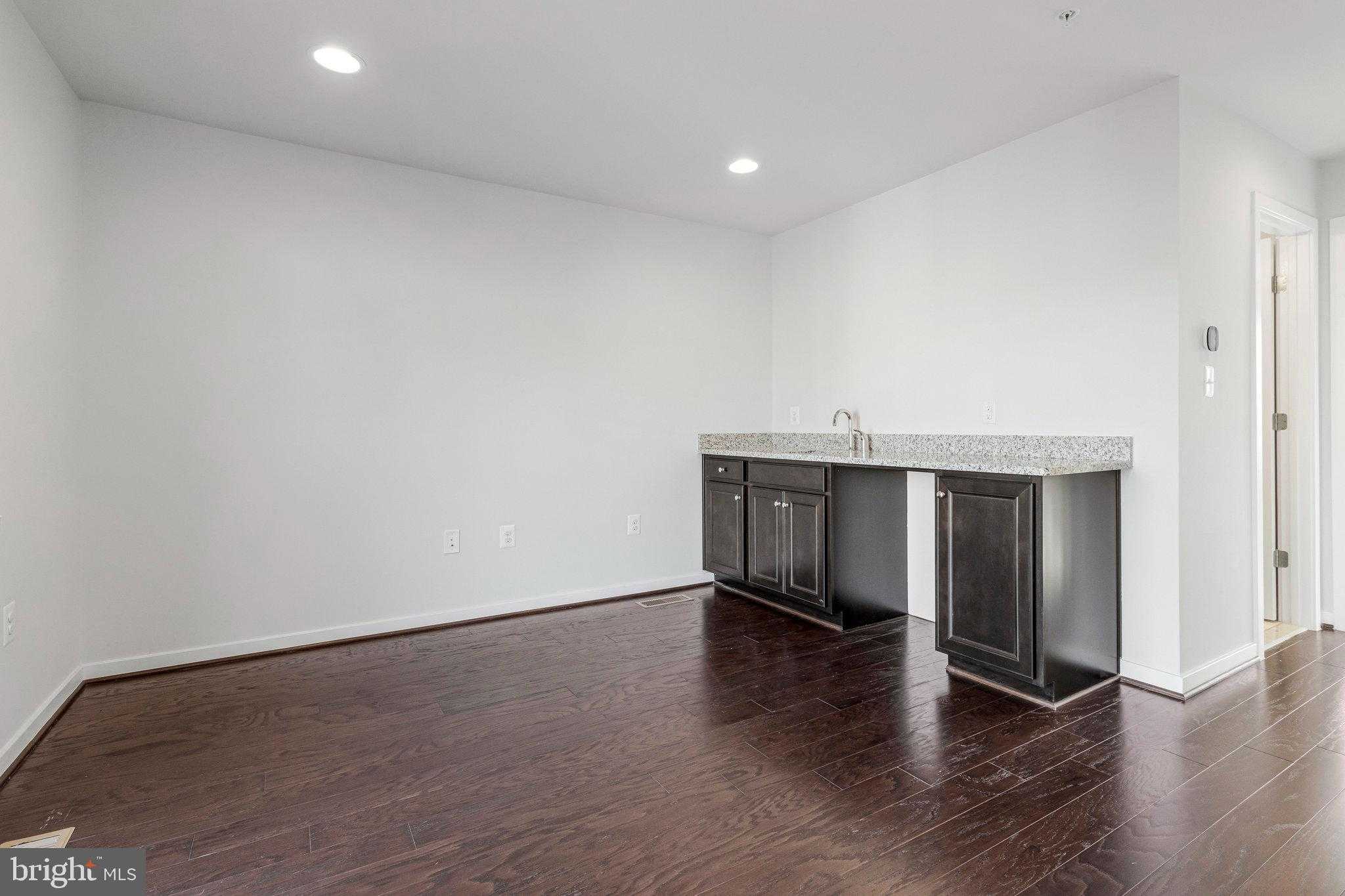 1924 Chapman Ave # 10 photo 22