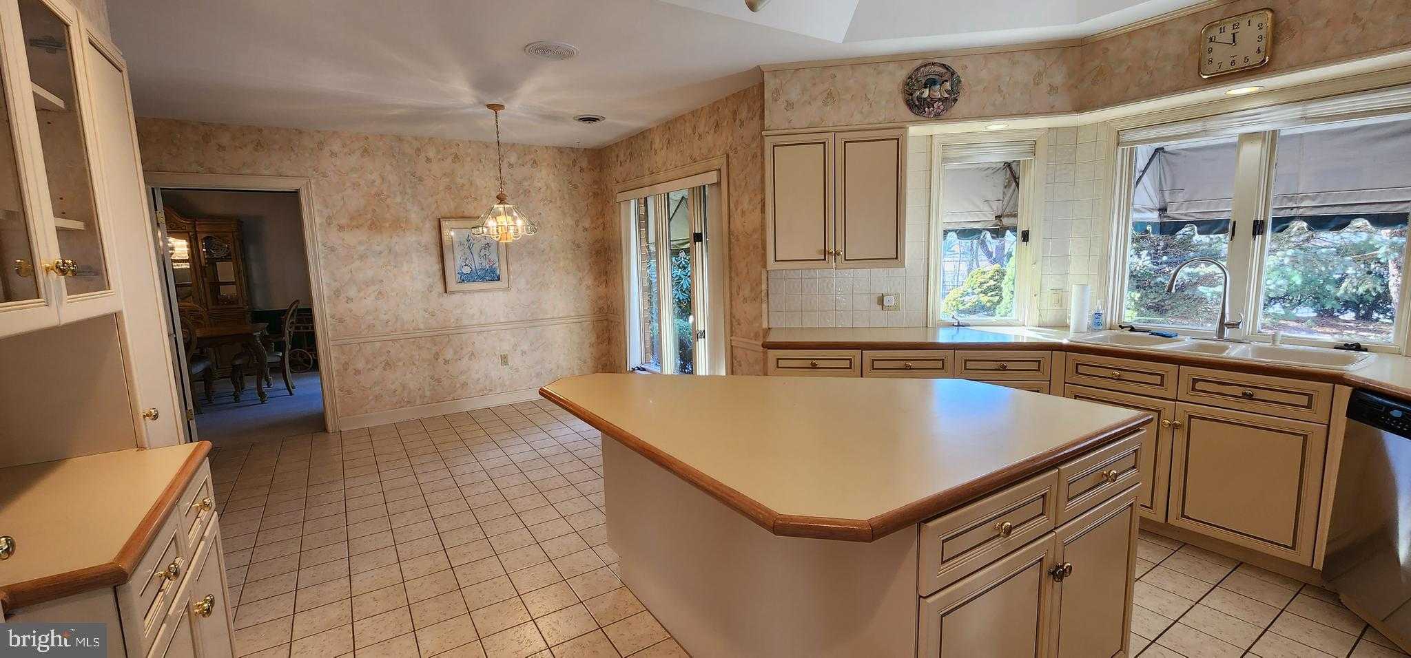 4069 W Tilden Rd photo 10