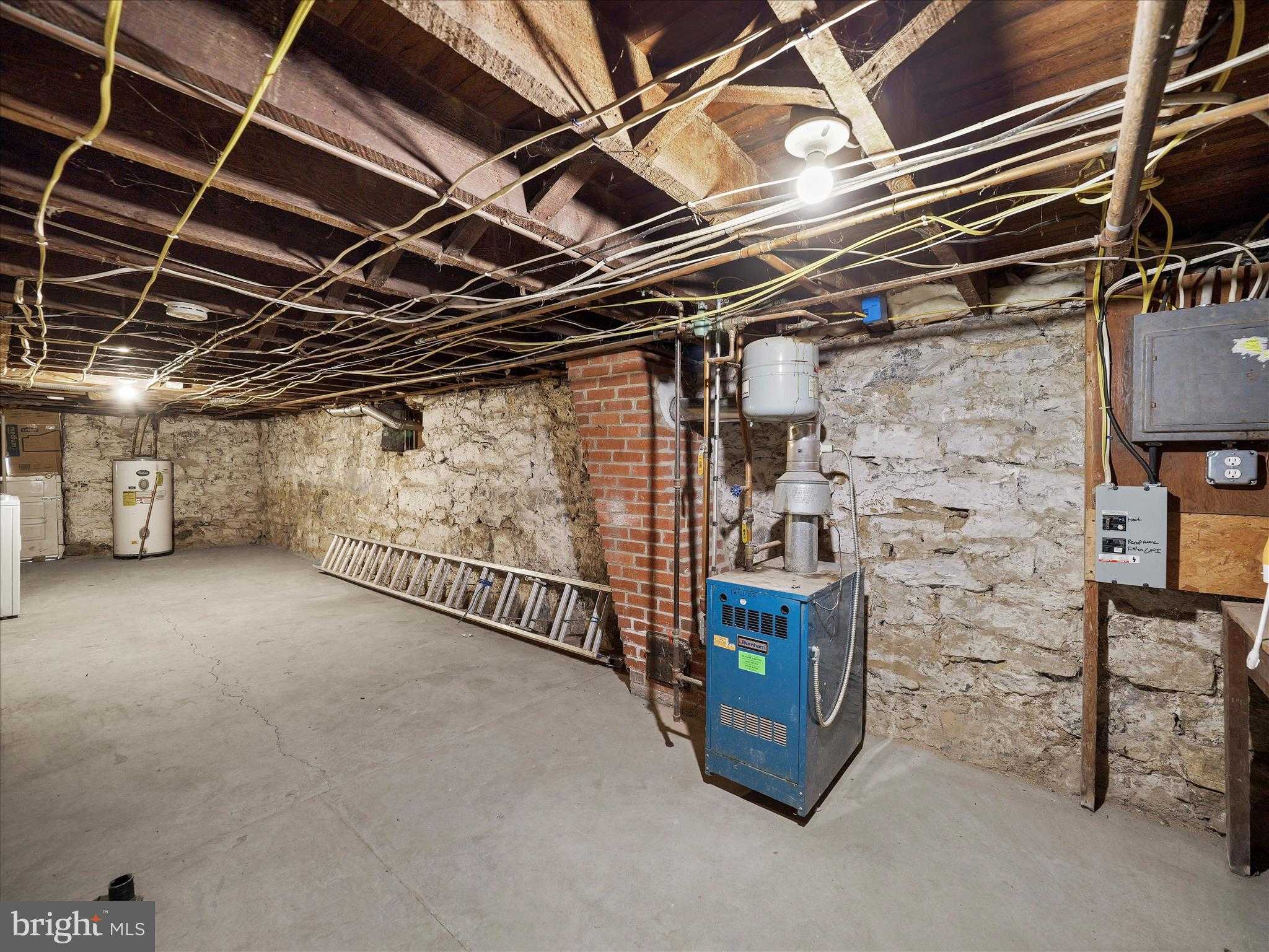 133 Randolph Ave photo 24