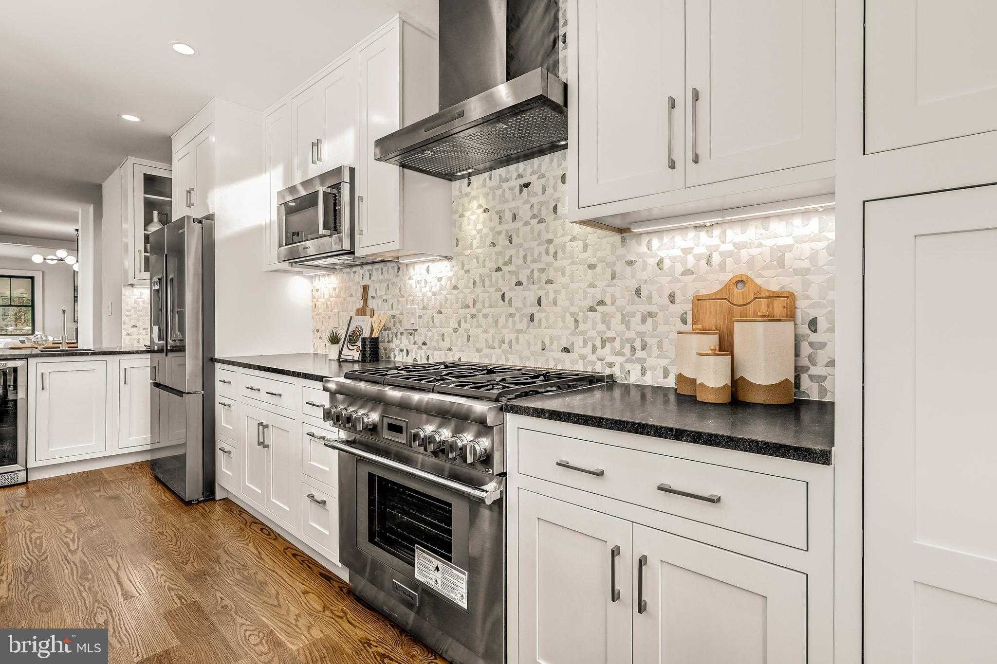 5921 Chesterbrook Rd photo 24