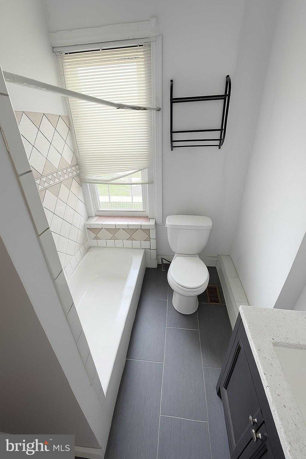 881 N 46th St photo 6