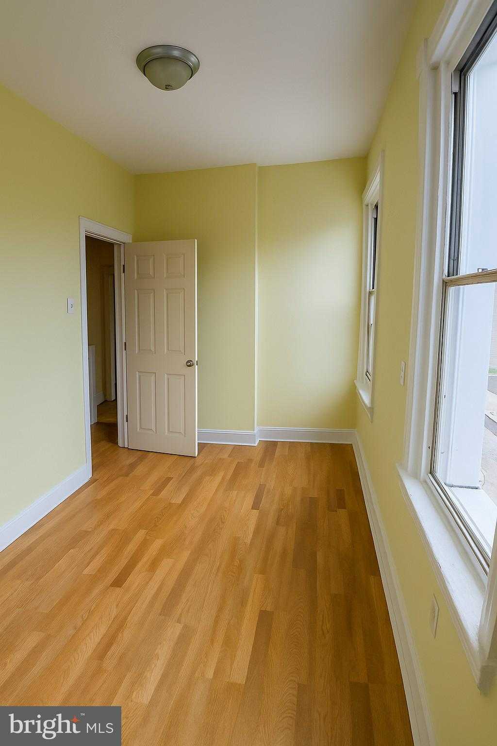 881 N 46th St photo 8