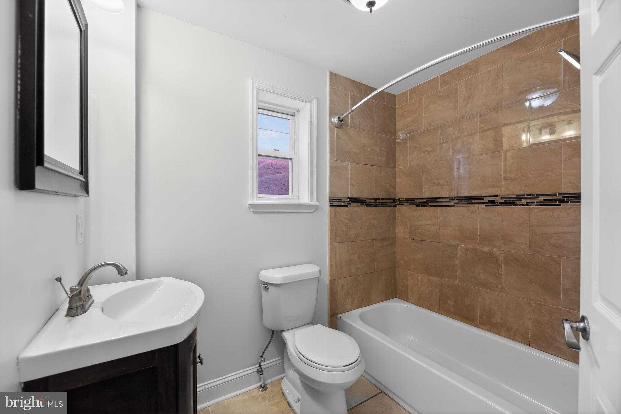 2413 N Carlisle St photo 10