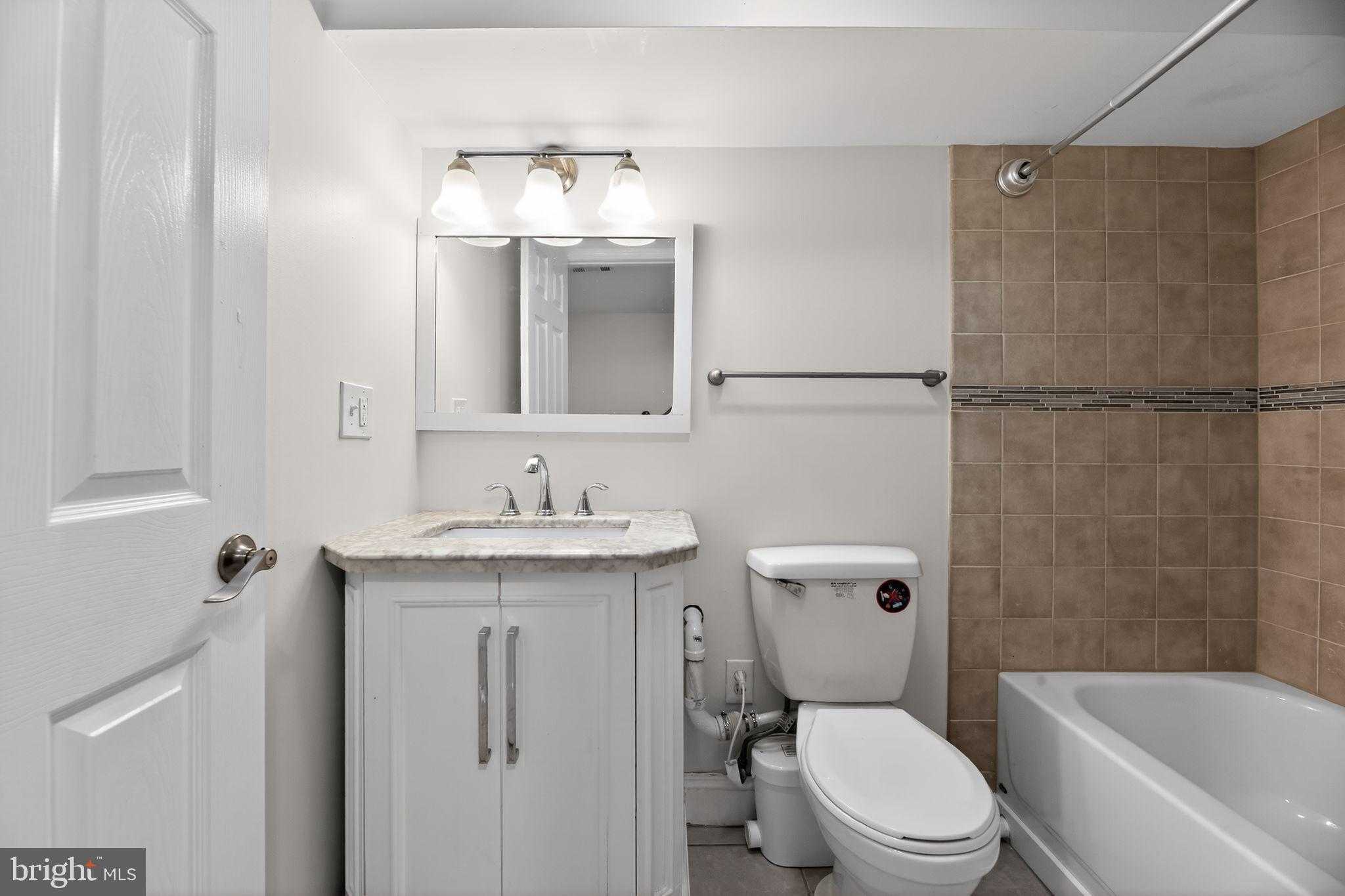 2413 N Carlisle St photo 11